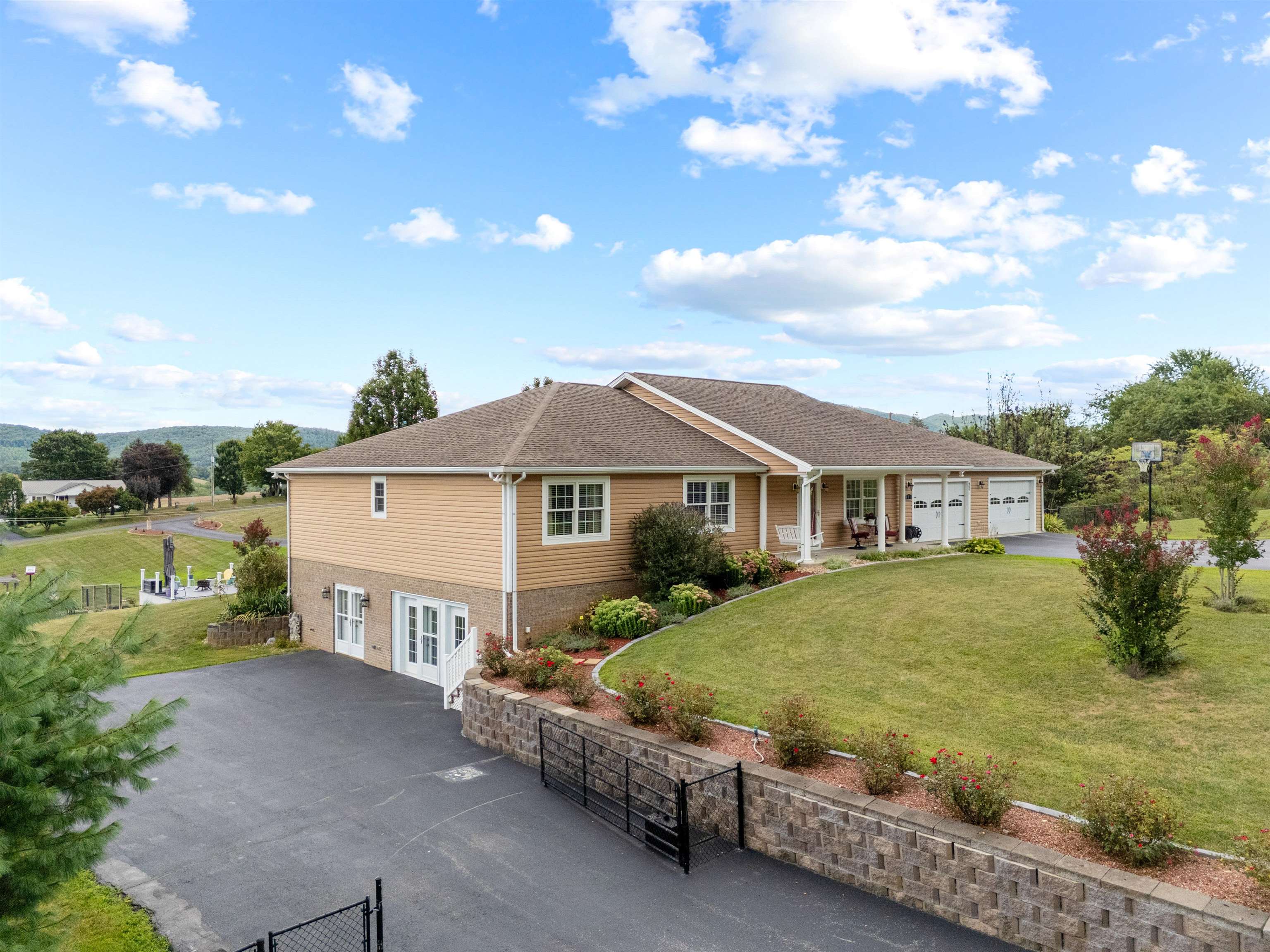 409 Whispering Pines Road Max Meadows VA 24360