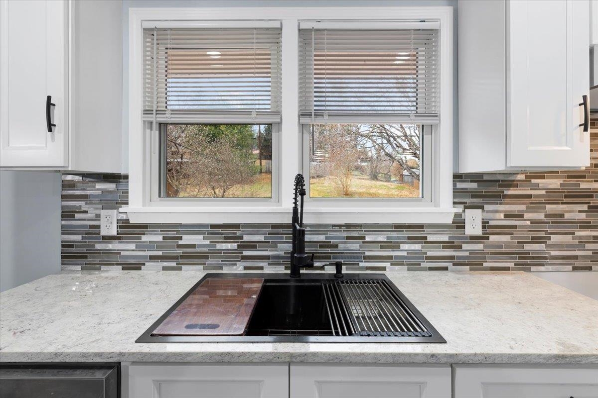 909 Custis Street Radford VA 24141