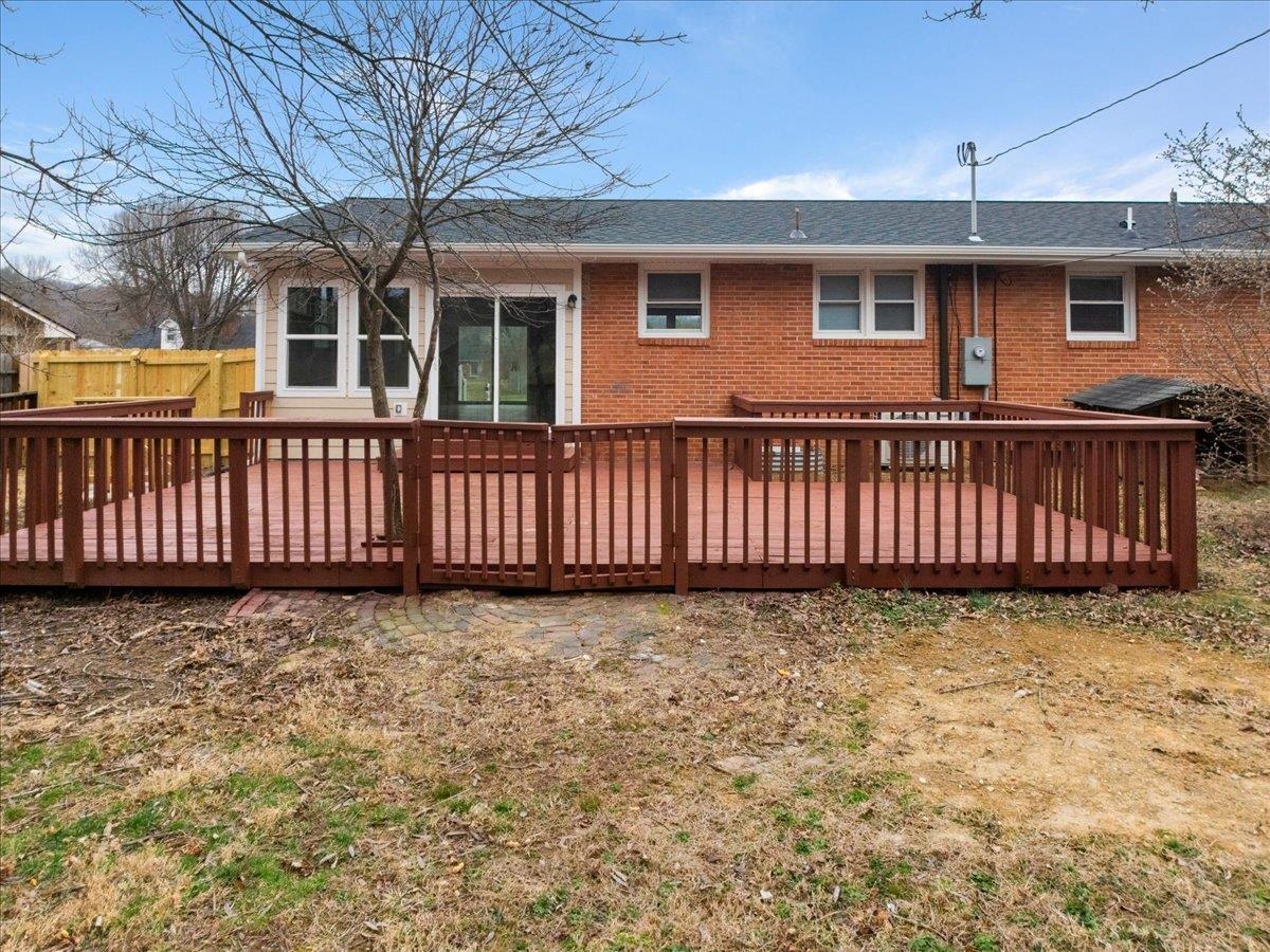 909 Custis Street Radford VA 24141