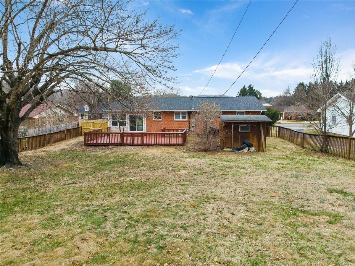 909 Custis Street Radford VA 24141