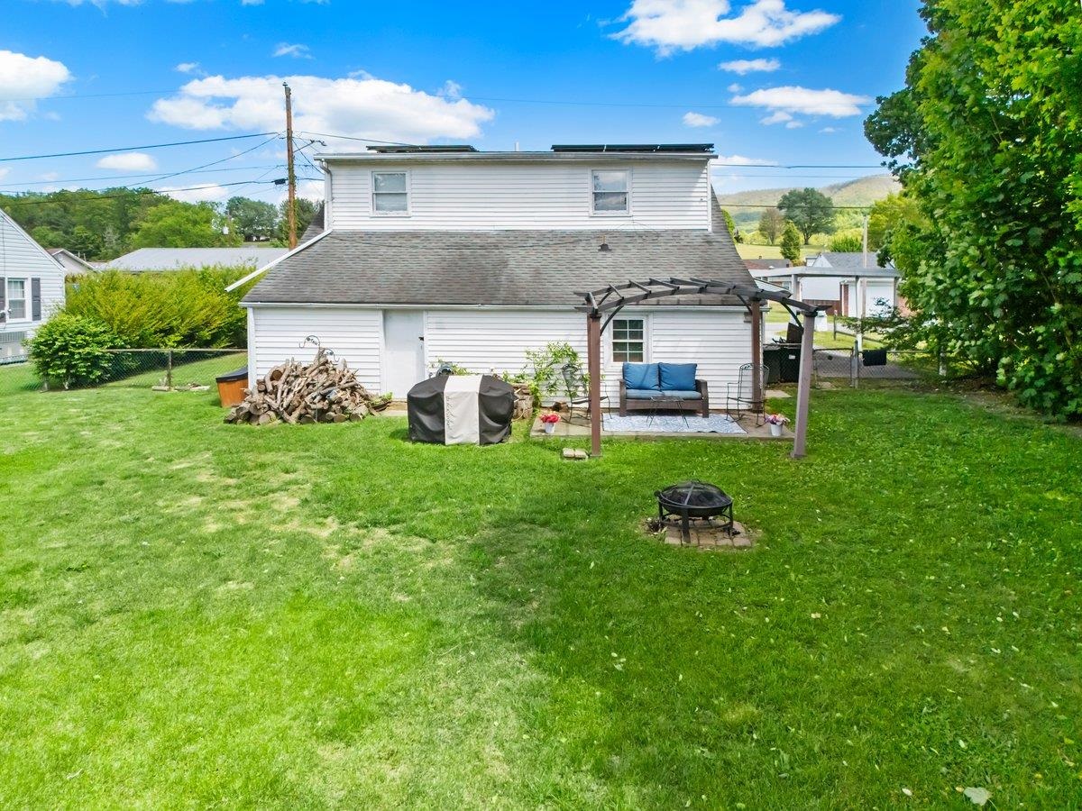 658 Mercer Road Rich Creek VA 24147