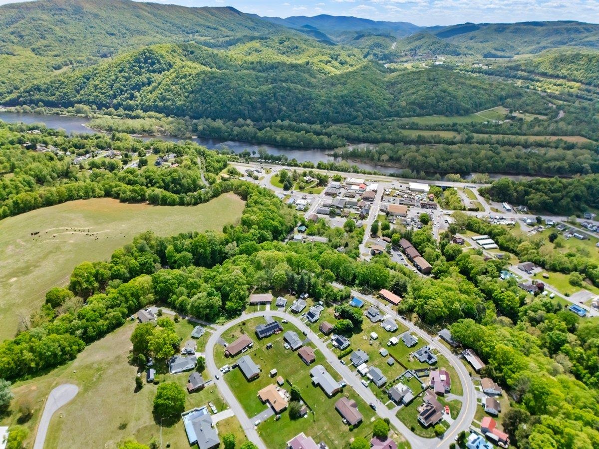 658 Mercer Road Rich Creek VA 24147