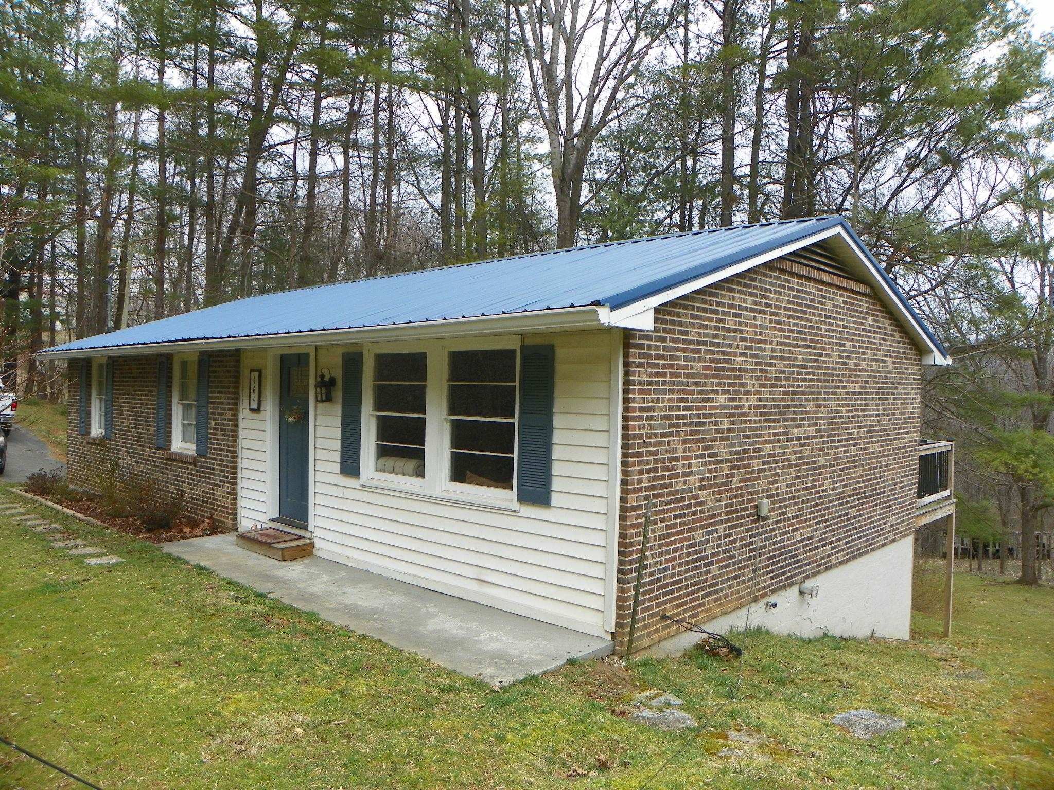 464 Pugh Mountain Road Marion VA 24354