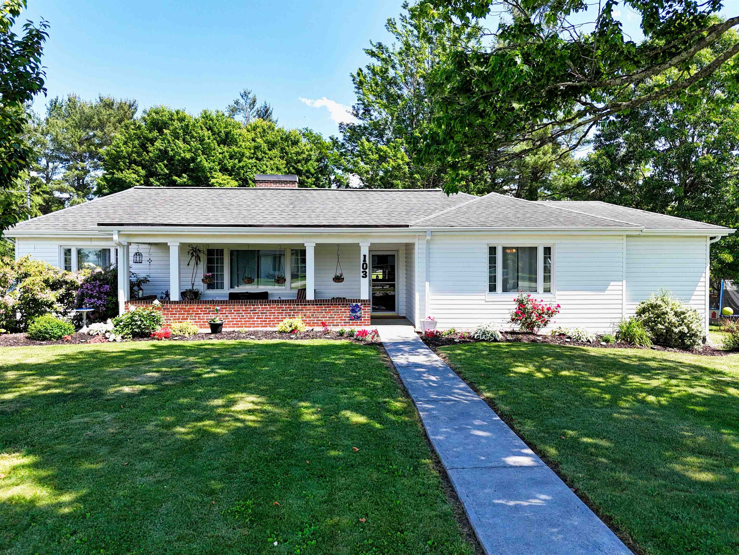103 Ellett Drive SE Christiansburg VA 24073