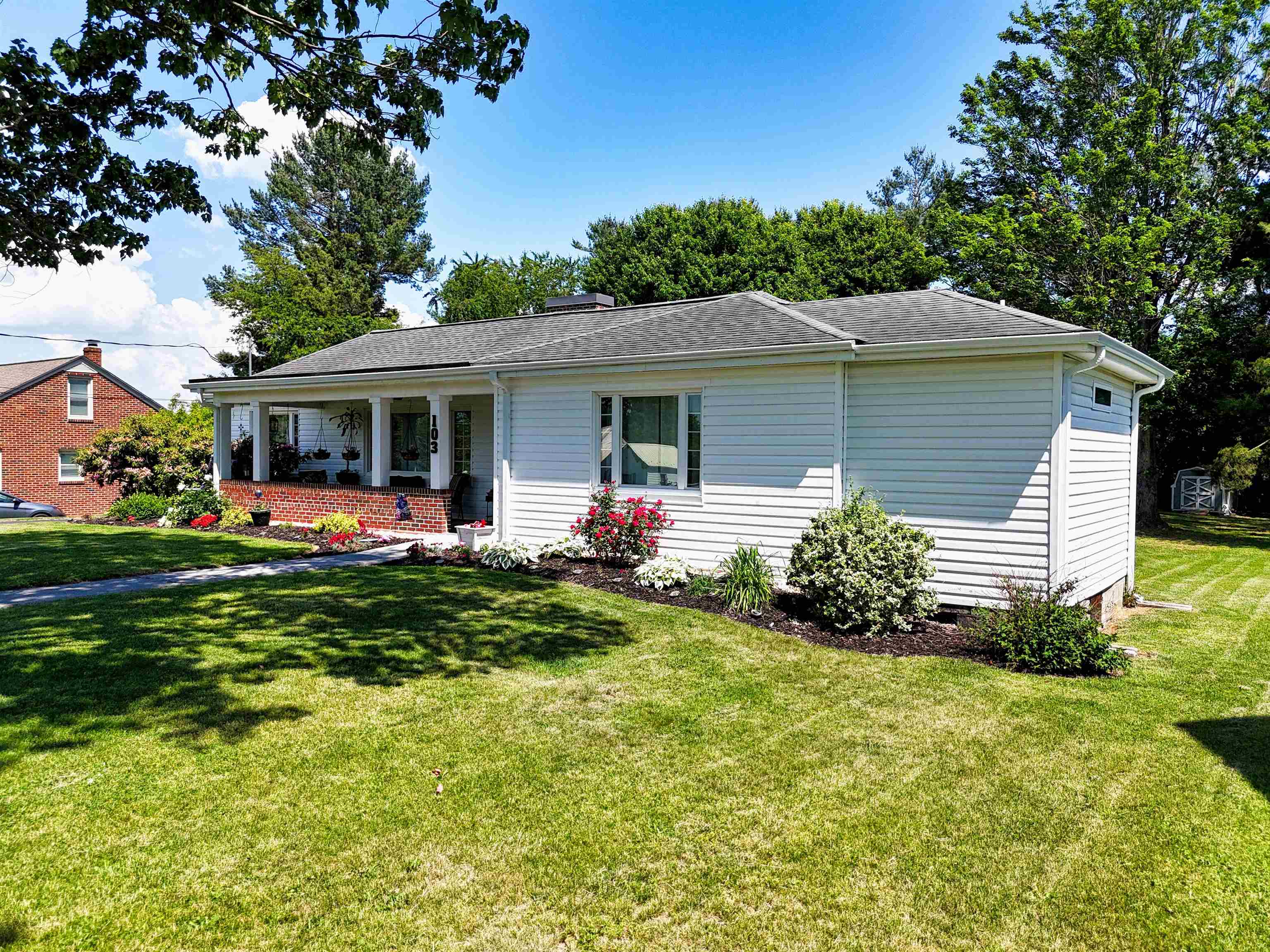 103 Ellett Drive SE Christiansburg VA 24073