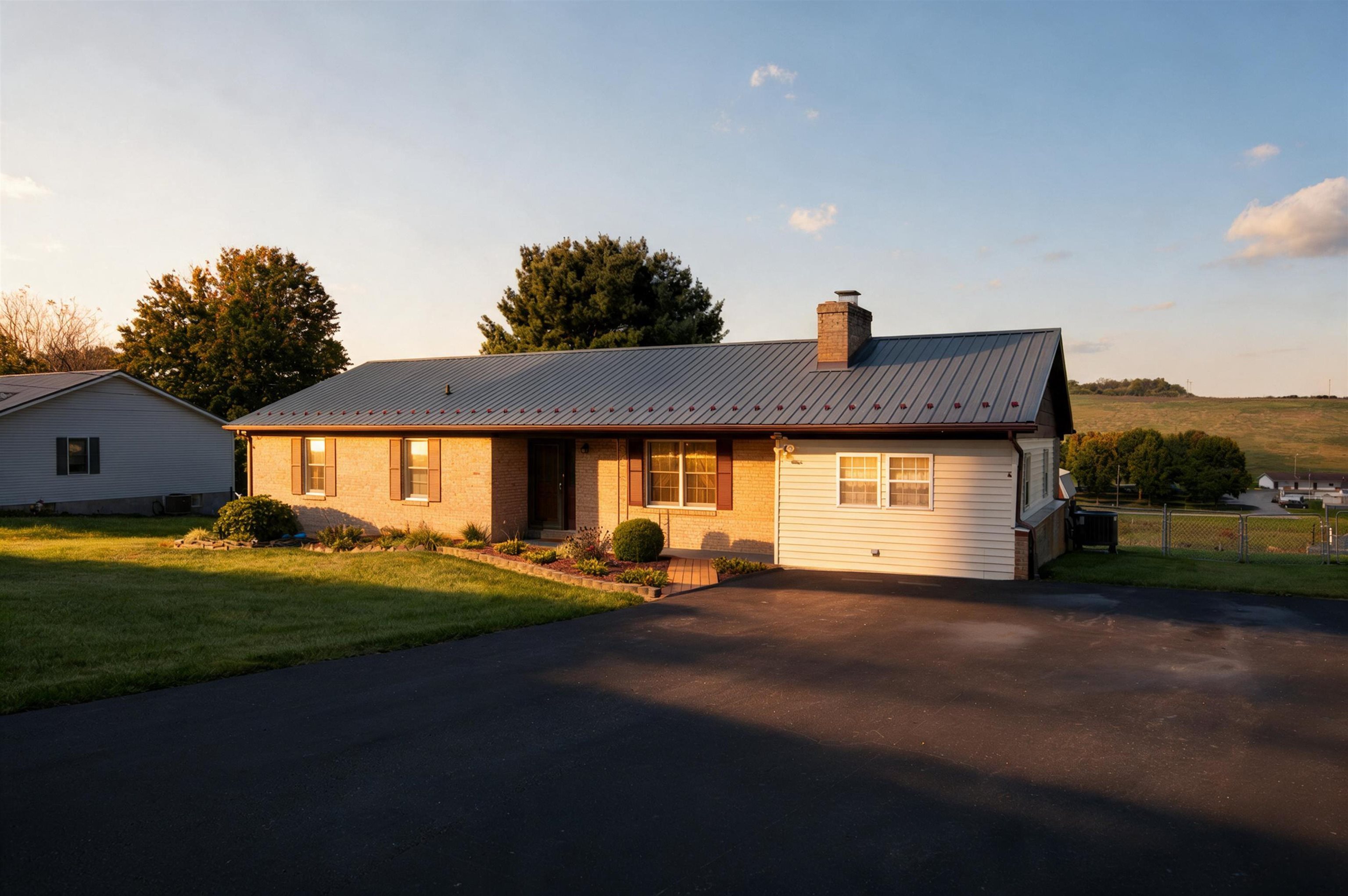 192 Whispering Pines Drive Max Meadows VA 24360