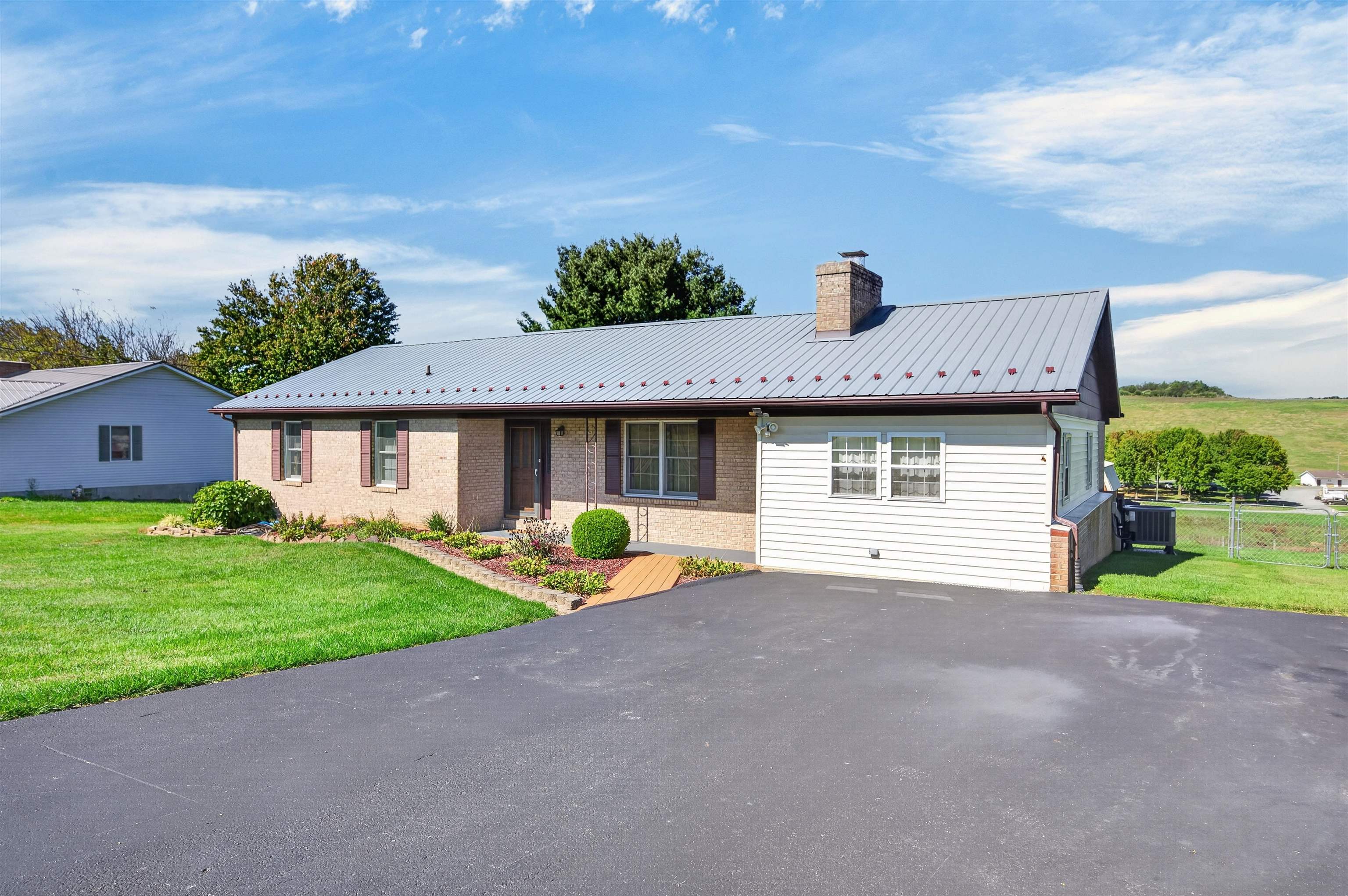 192 Whispering Pines Drive Max Meadows VA 24360