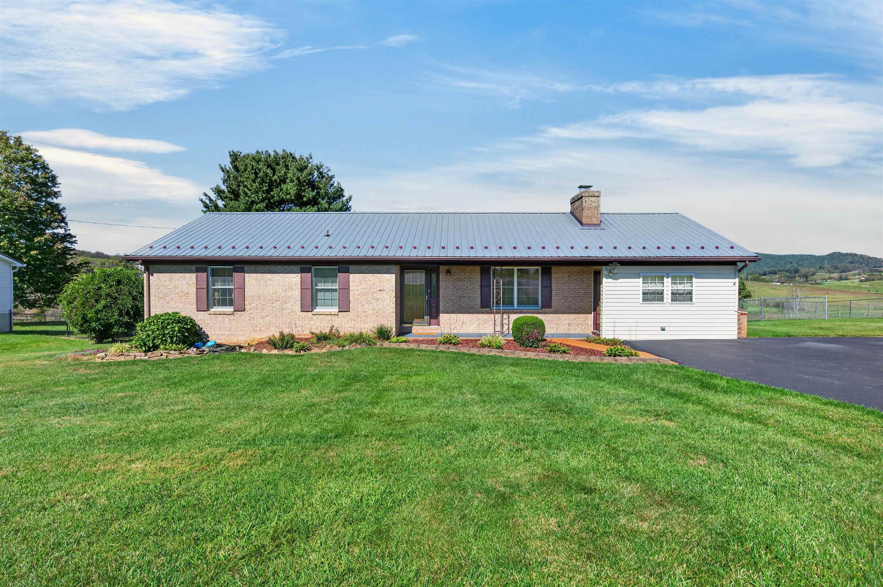 192 Whispering Pines Drive Max Meadows VA 24360