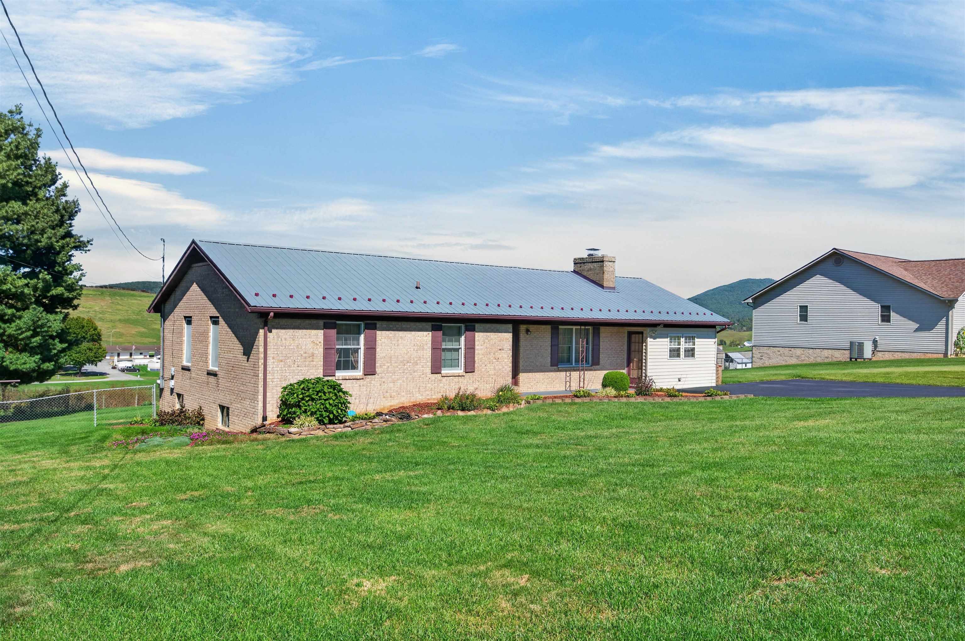 192 Whispering Pines Drive Max Meadows VA 24360