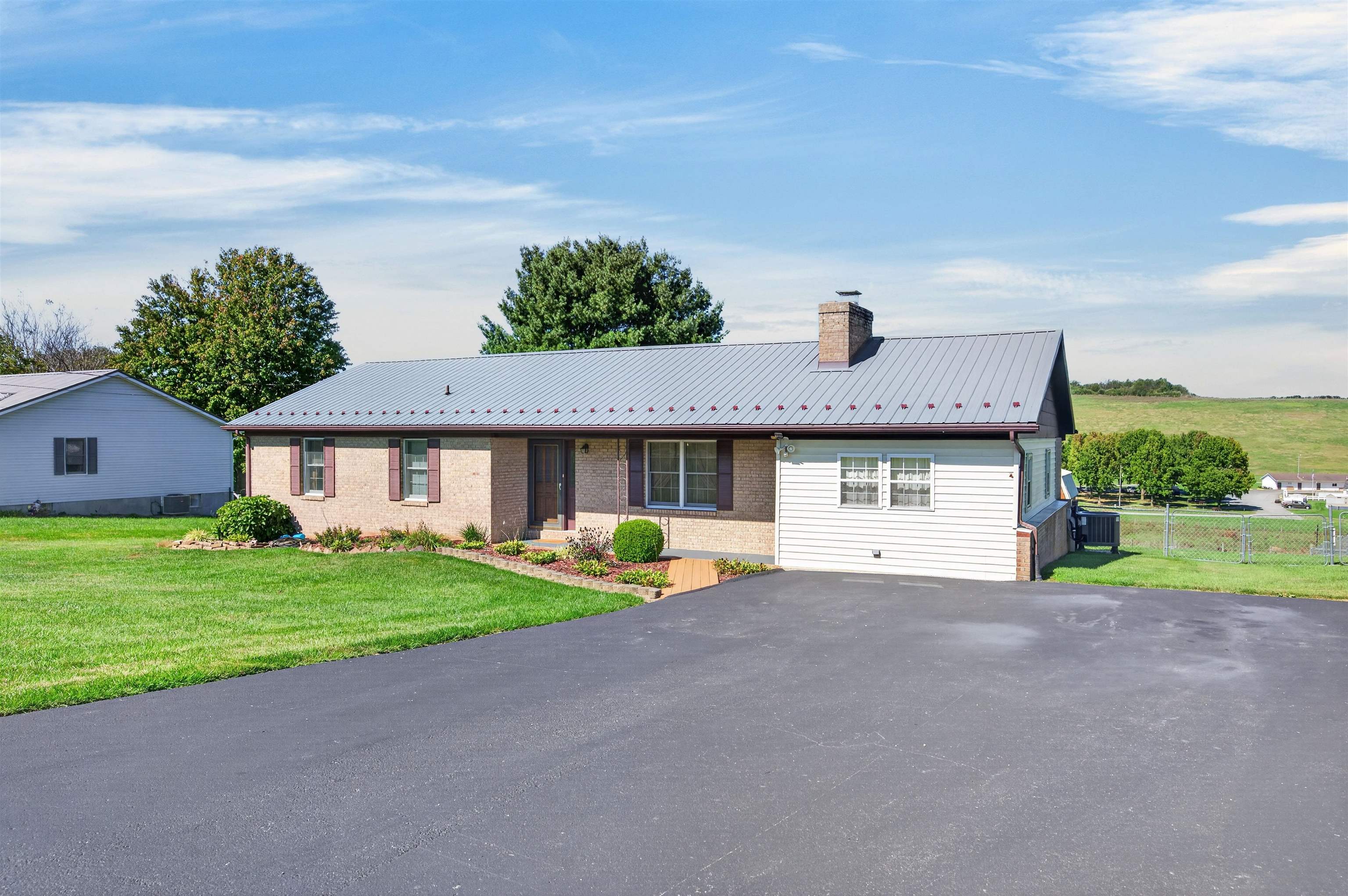192 Whispering Pines Drive Max Meadows VA 24360
