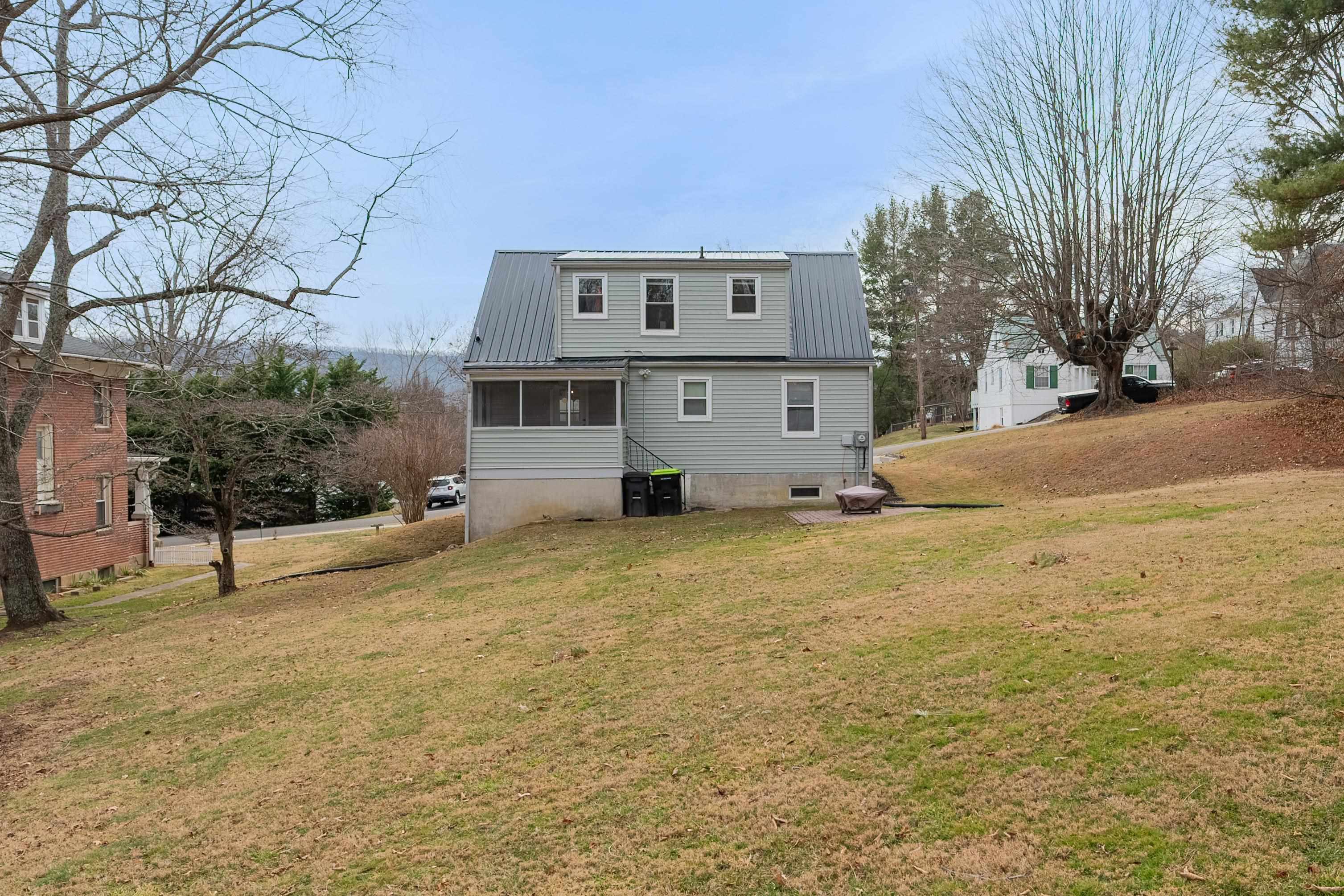 120 Tenth Street NW Pulaski VA 24301