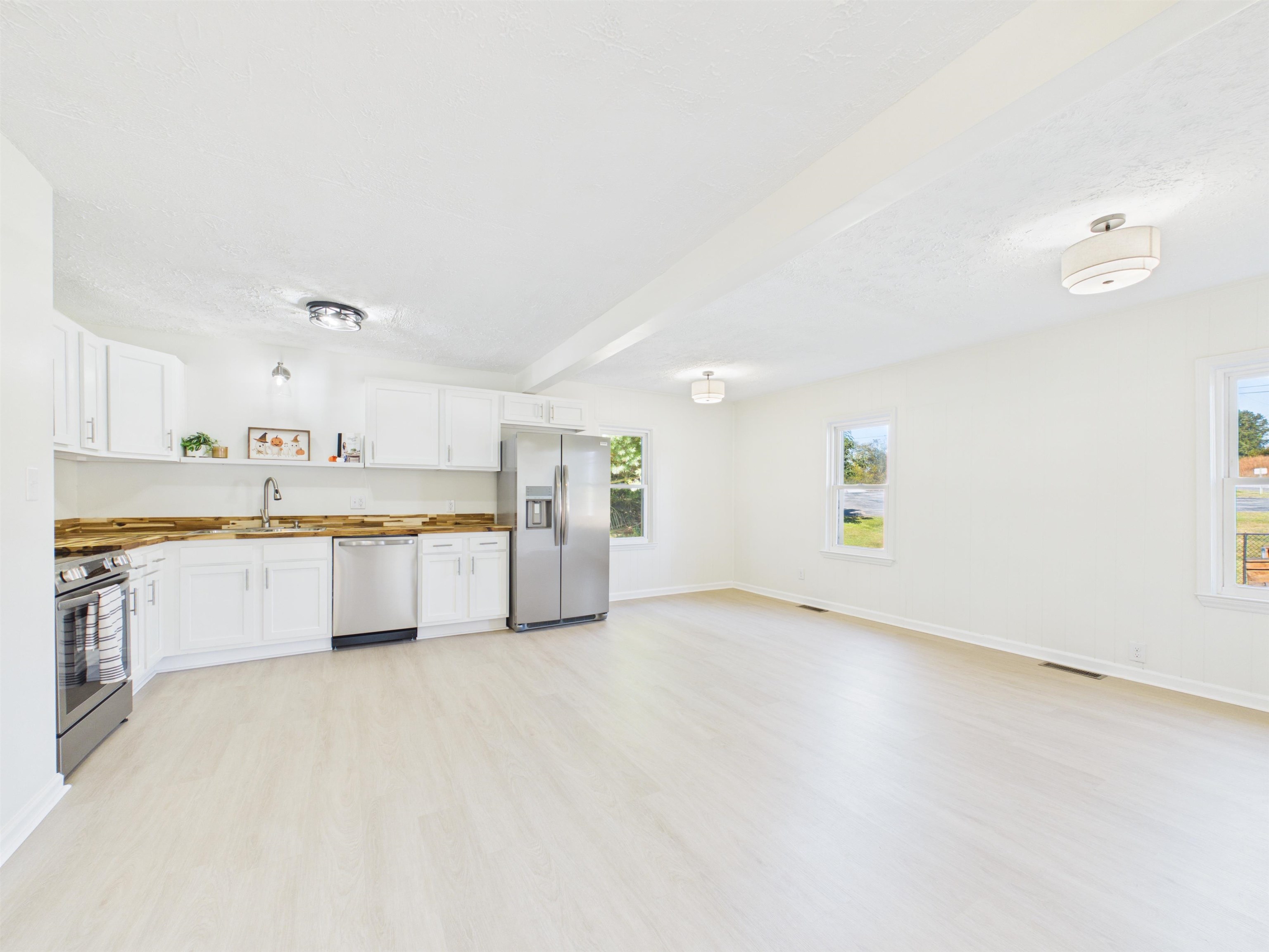 7332 Manns Drive Fairlawn VA 24141