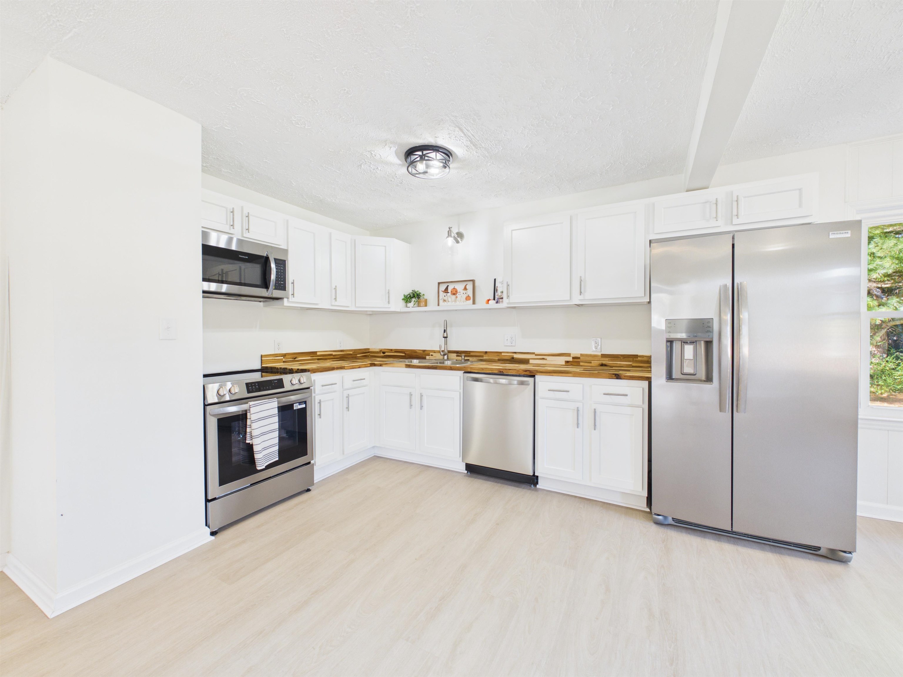 7332 Manns Drive Fairlawn VA 24141