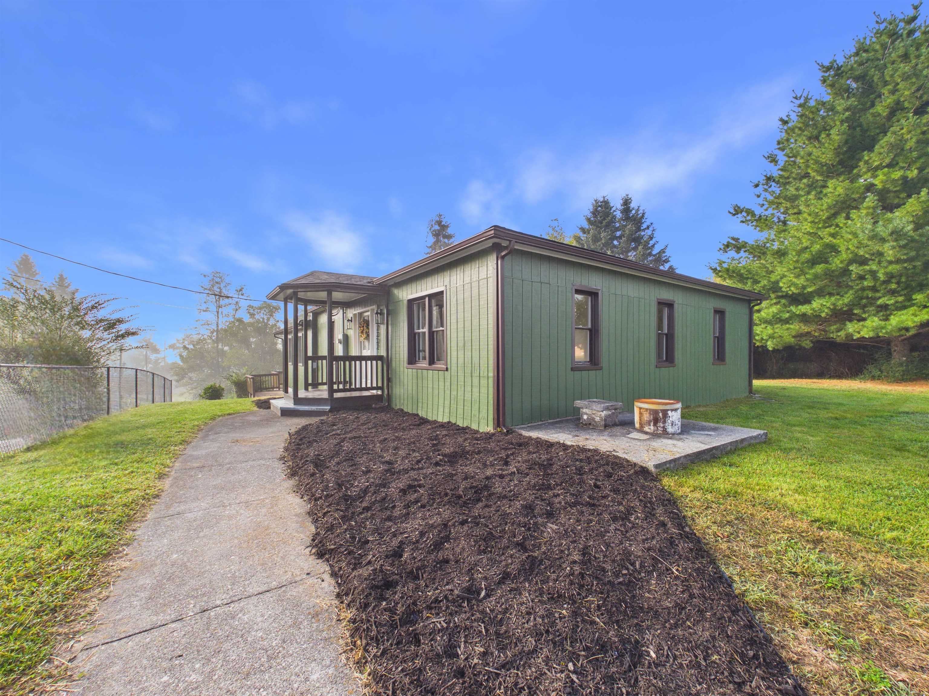 7332 Manns Drive Fairlawn VA 24141