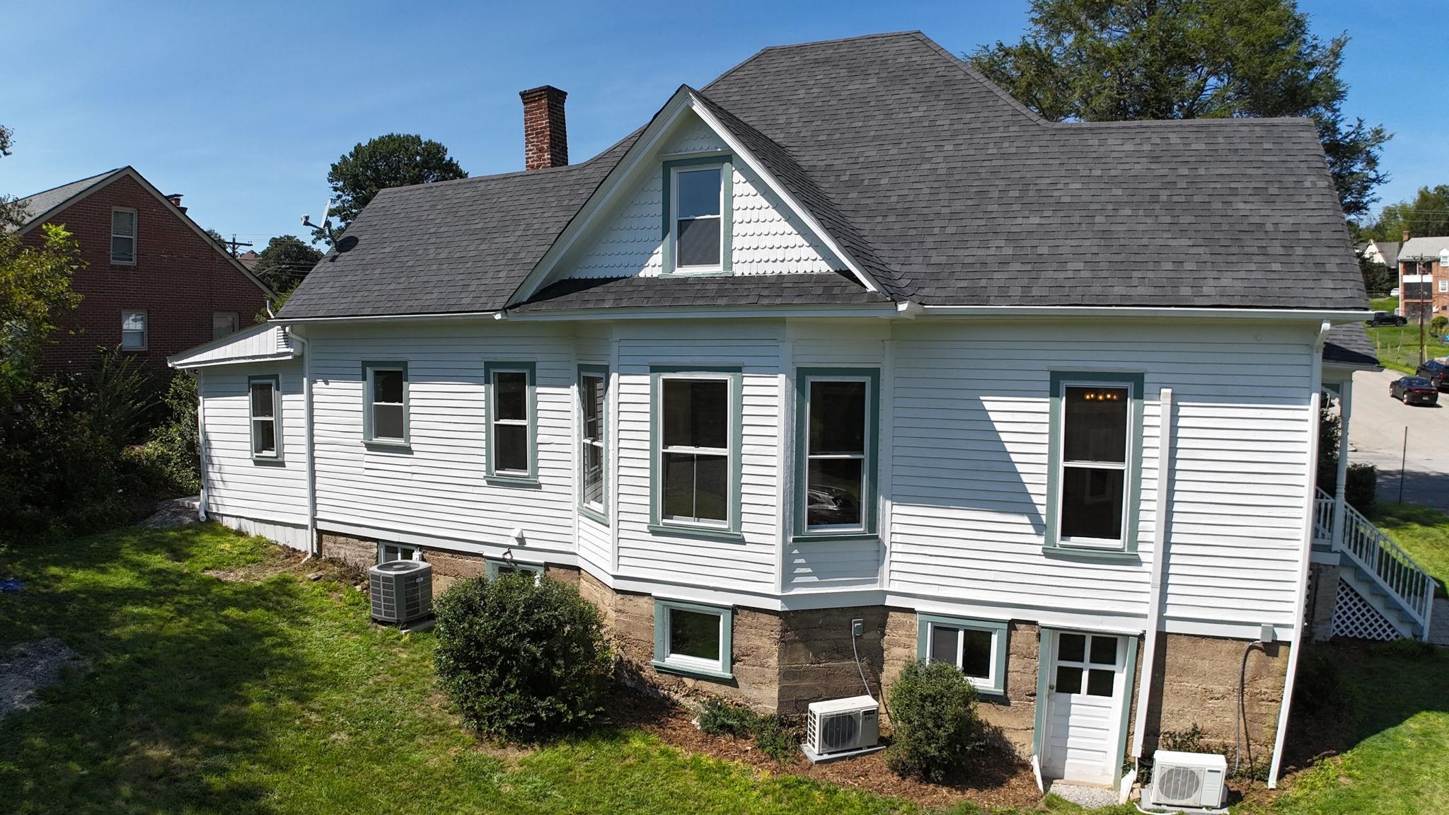 525 Madison Avenue N Pulaski VA 24301