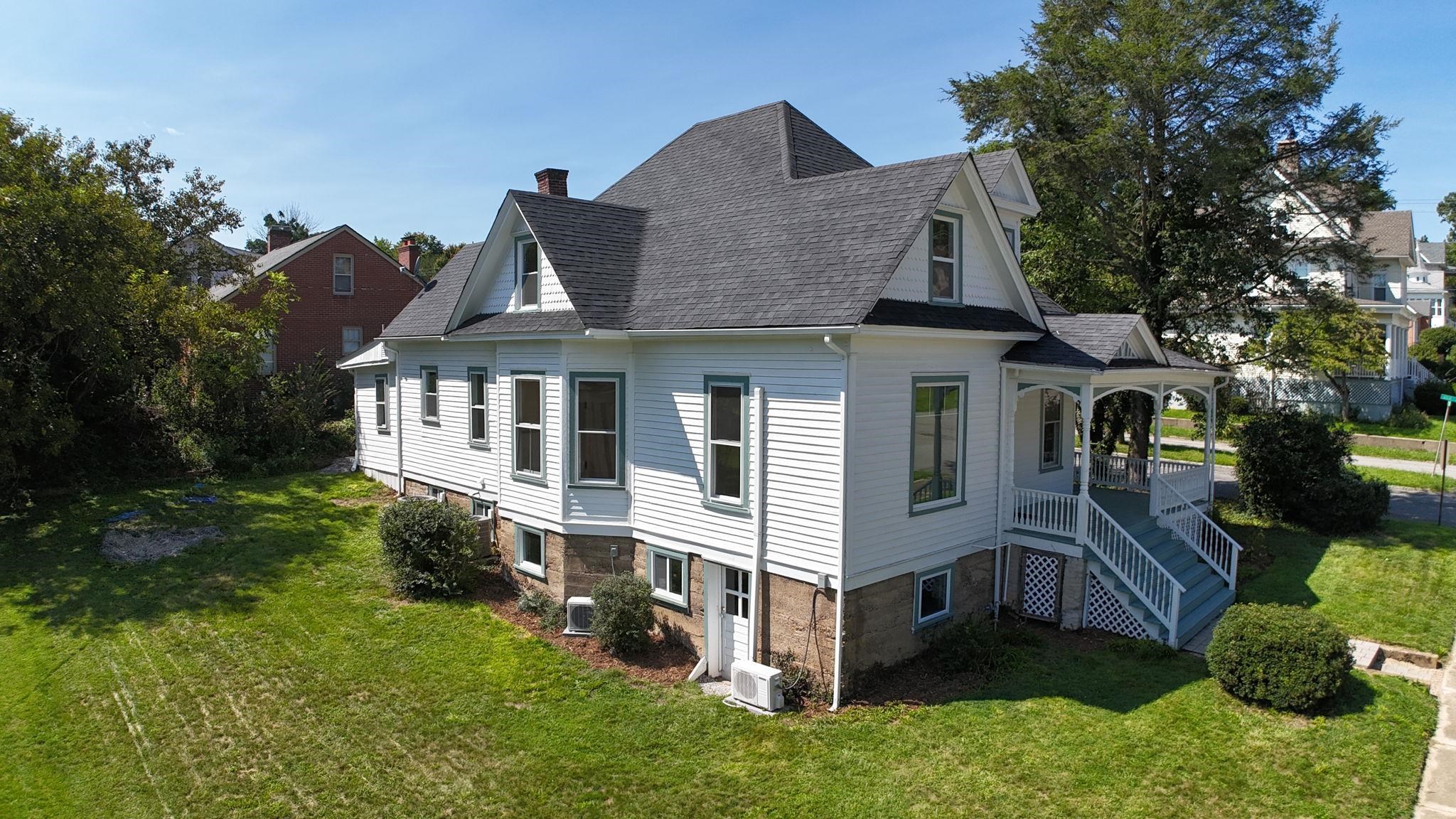 525 Madison Avenue N Pulaski VA 24301