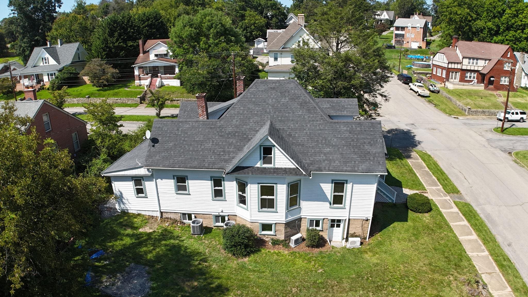 525 Madison Avenue N Pulaski VA 24301