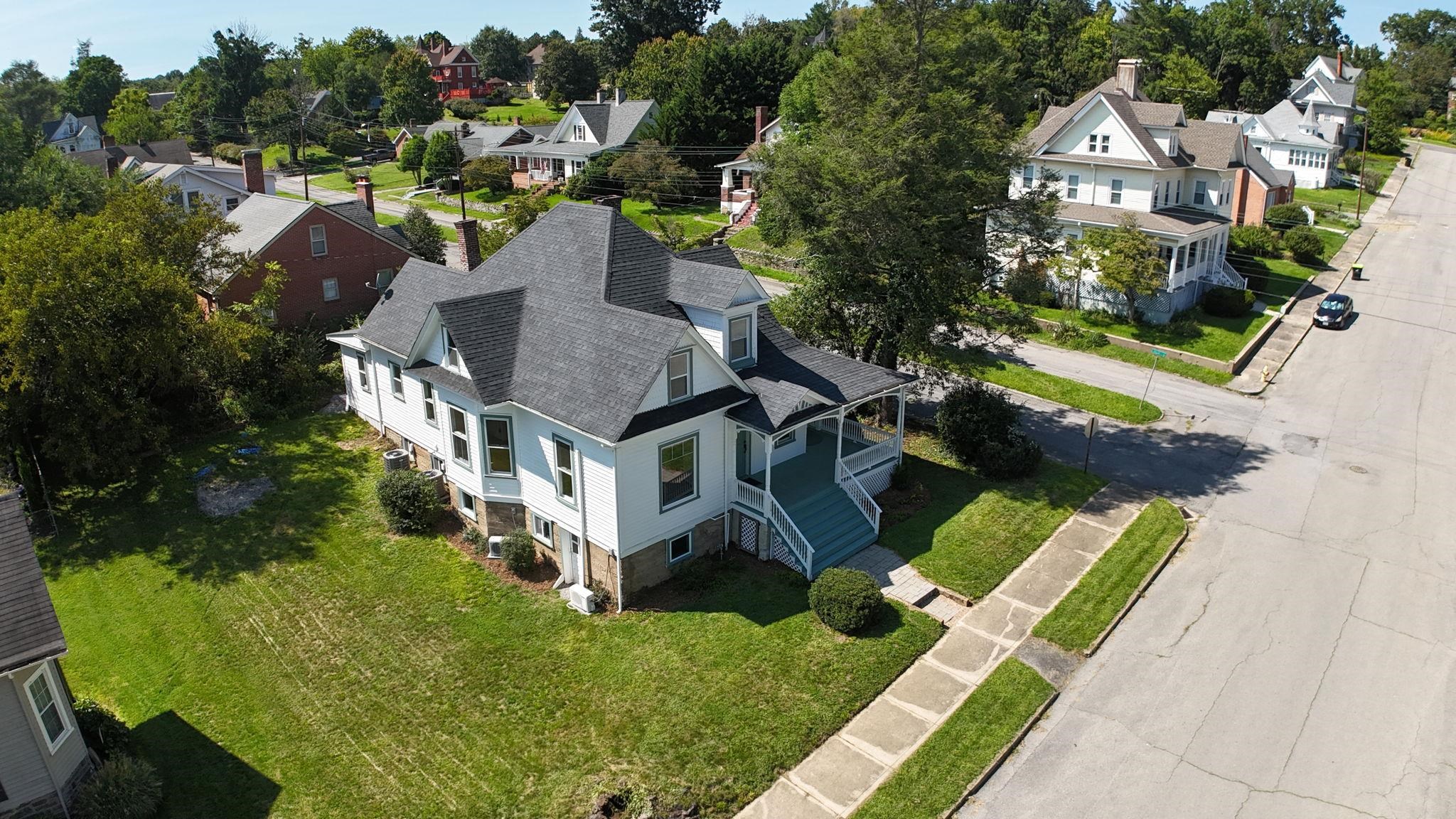 525 Madison Avenue N Pulaski VA 24301