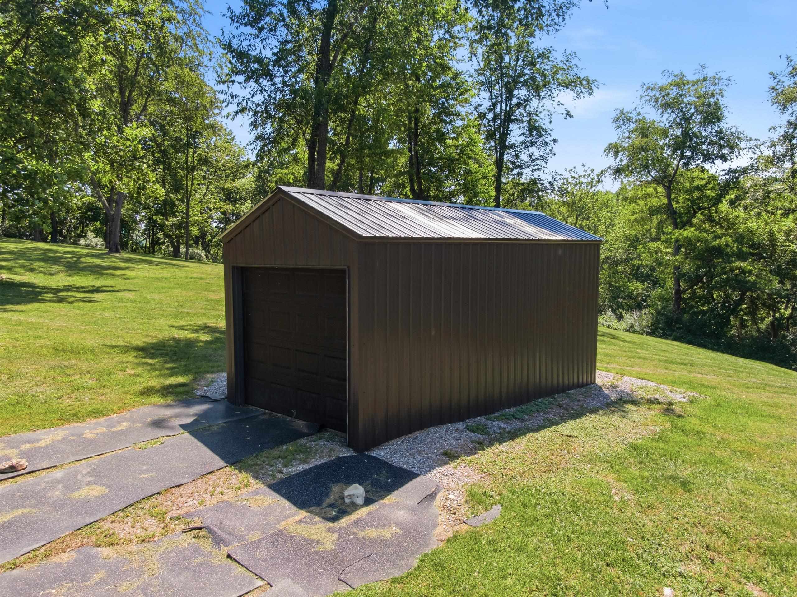 610 Wisteria Drive Radford VA 24141