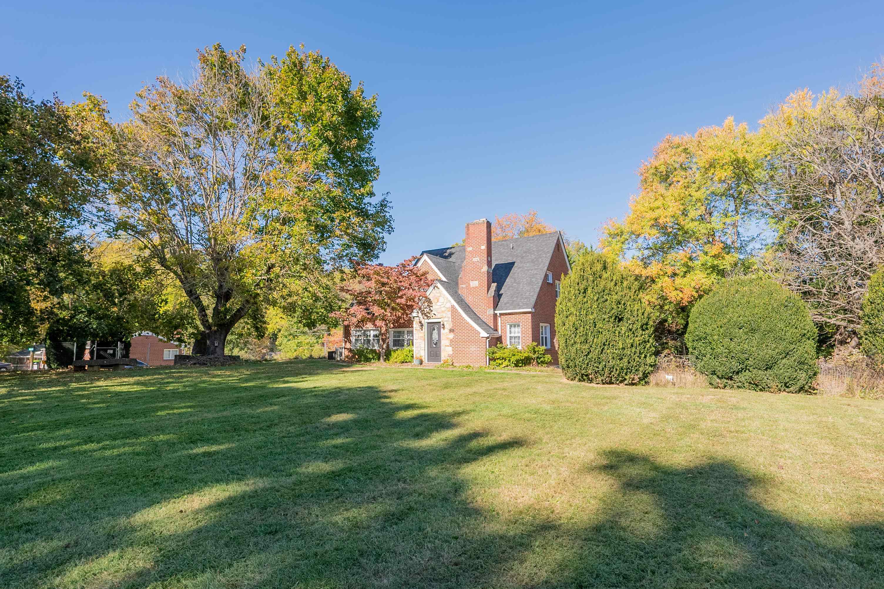 1001 Forest Hill Drive Pulaski VA 24301