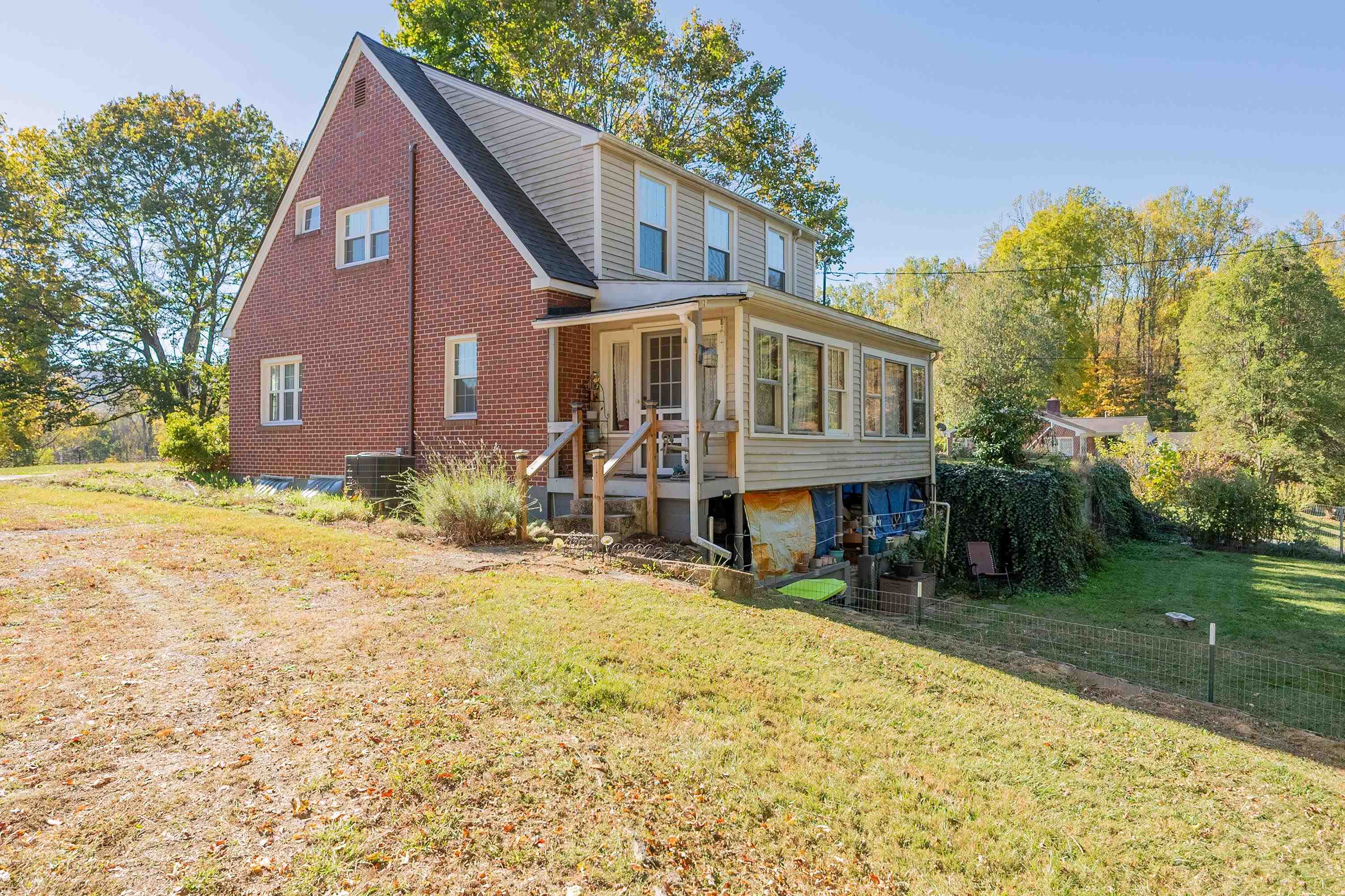 1001 Forest Hill Drive Pulaski VA 24301