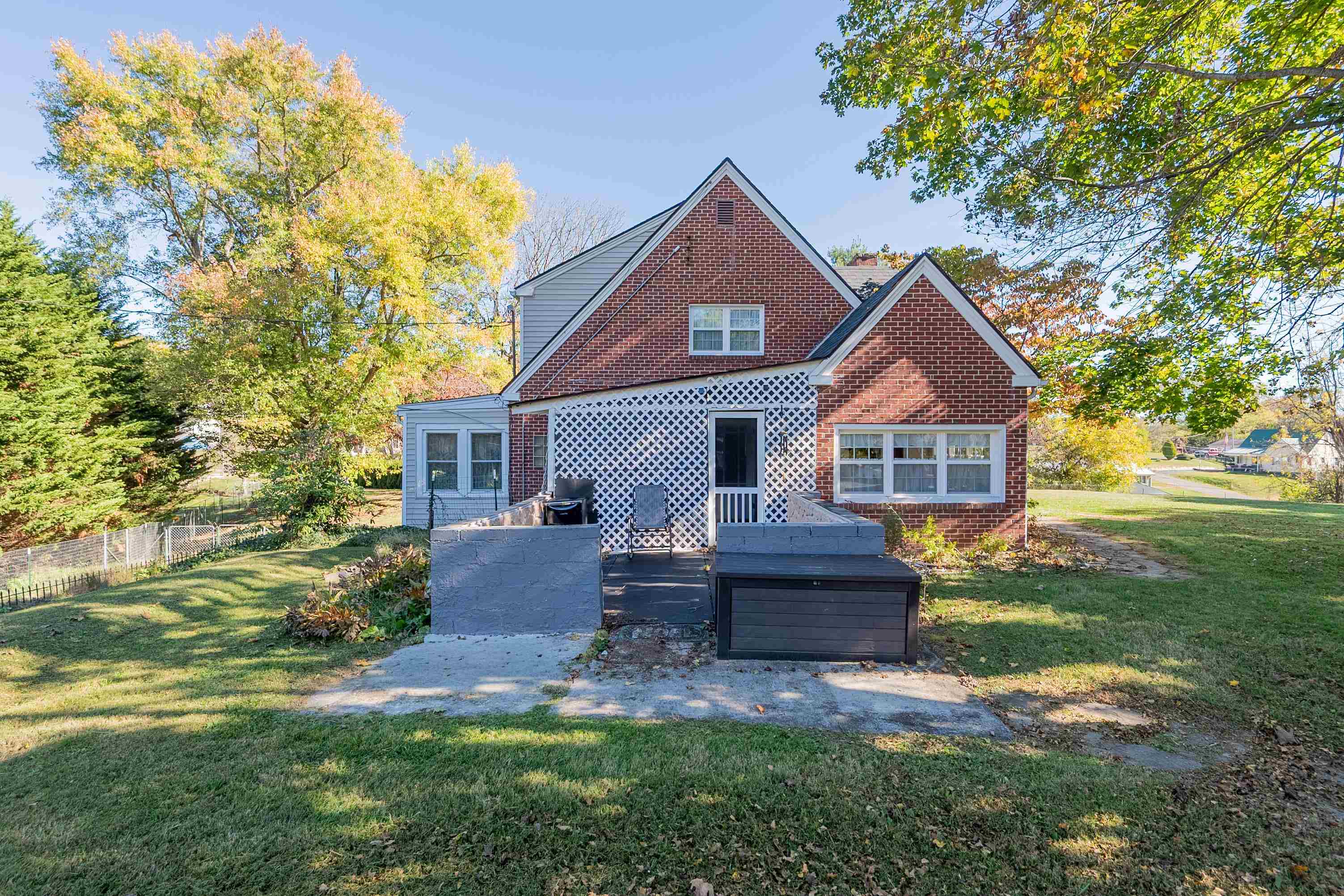 1001 Forest Hill Drive Pulaski VA 24301