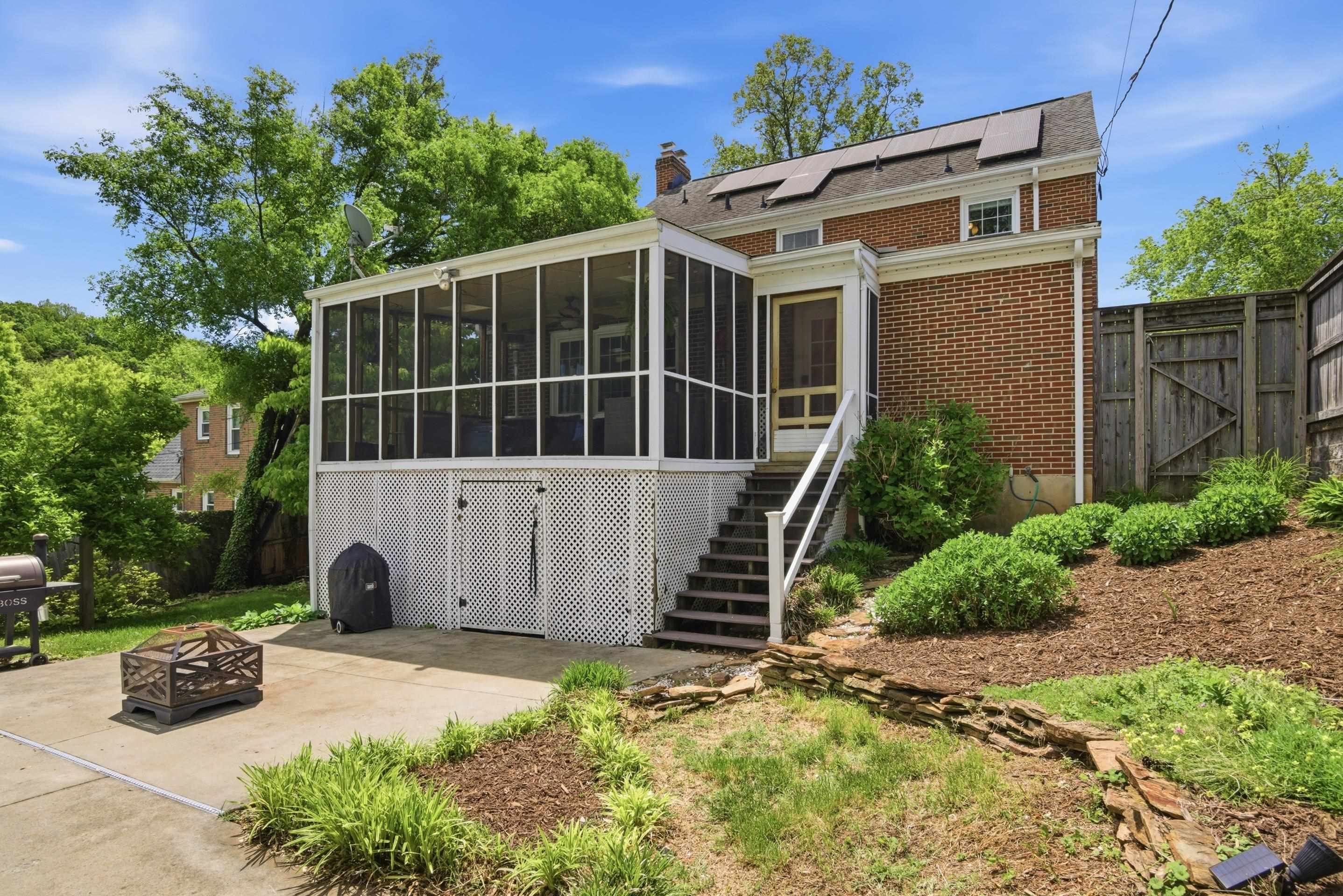 1609 Center Hill Drive SW Roanoke VA 24015