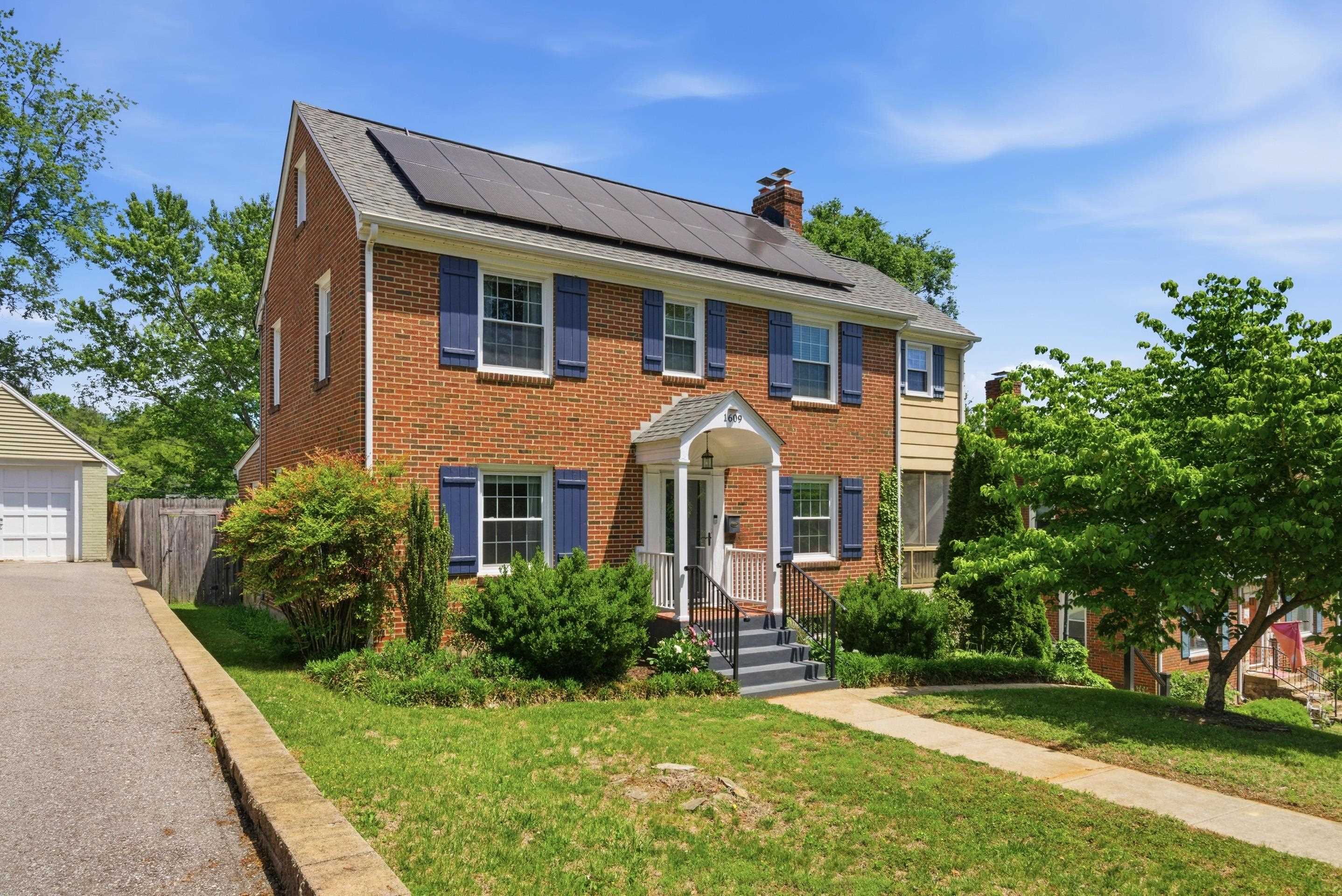 1609 Center Hill Drive SW Roanoke VA 24015