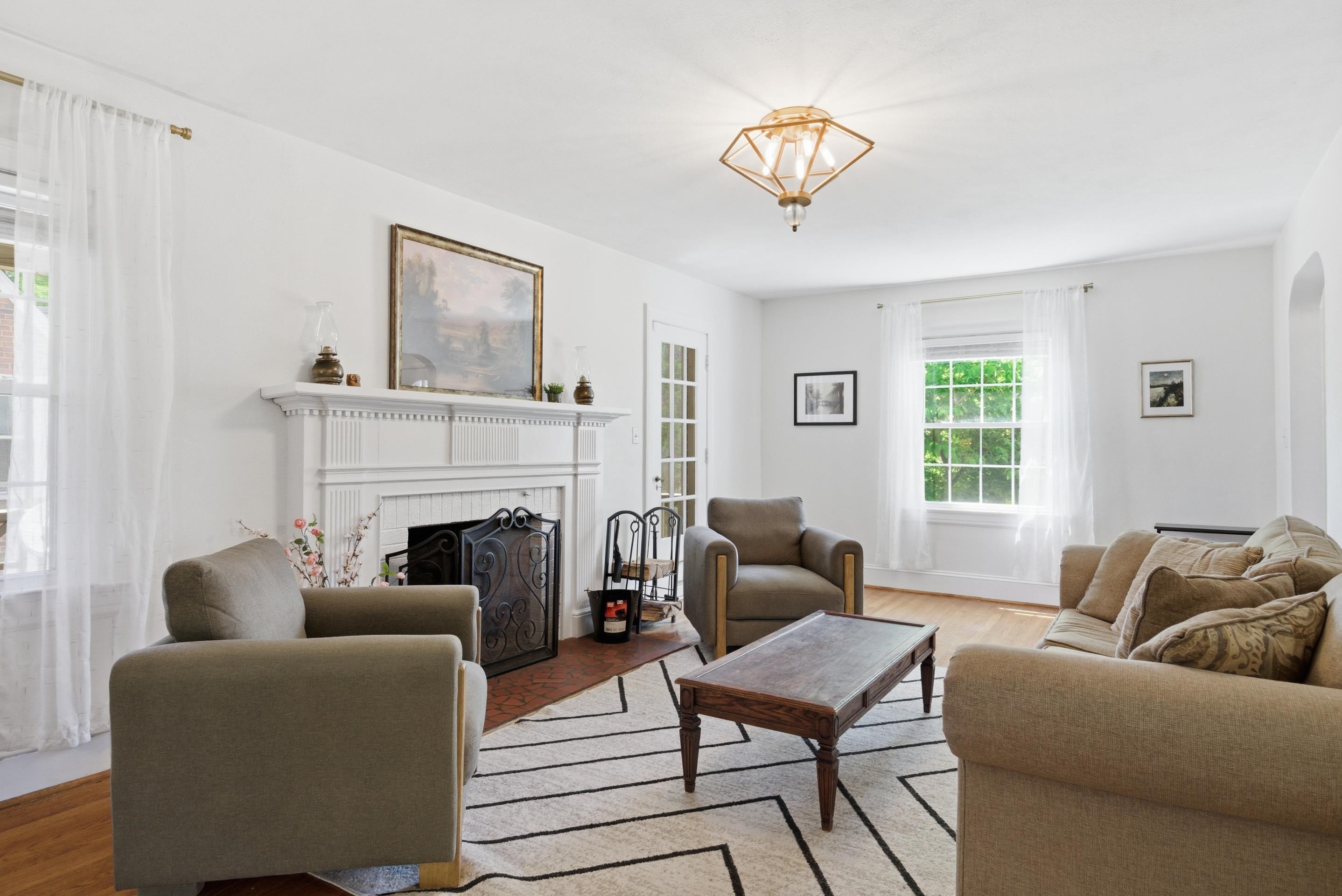 1609 Center Hill Drive SW Roanoke VA 24015