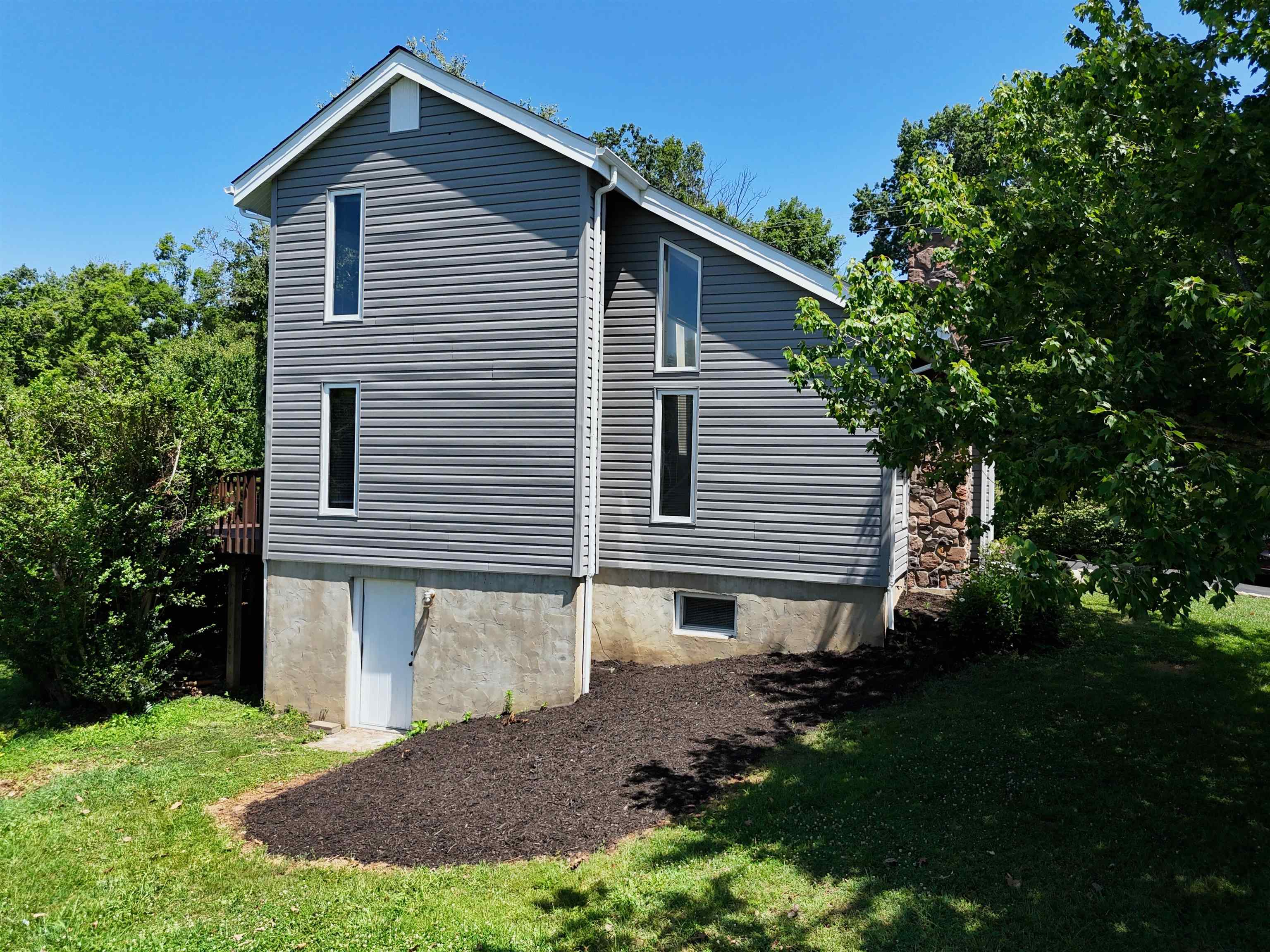 20 Howery Street Christiansburg VA 24073
