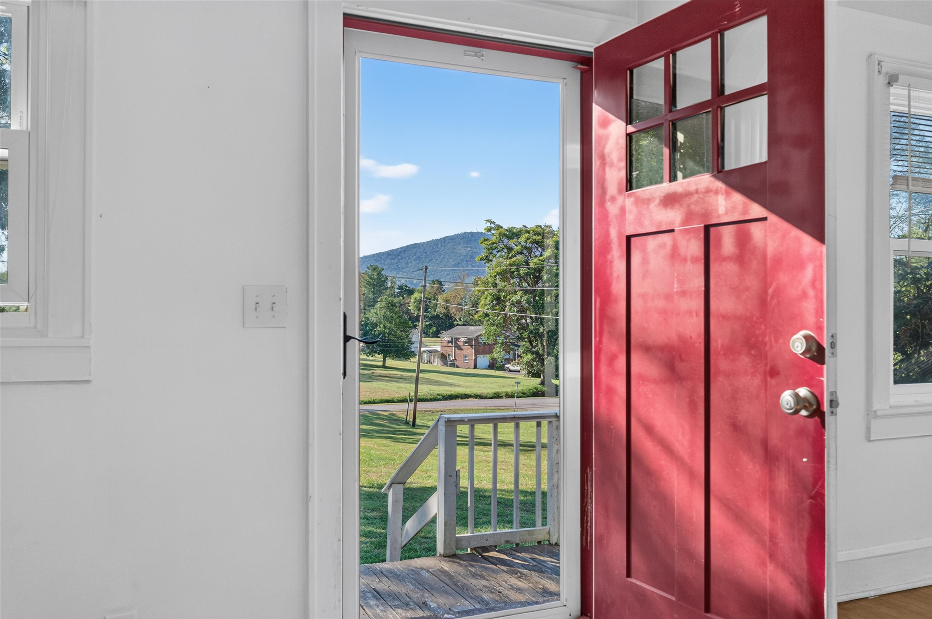 1725 Newbern Road Pulaski VA 24301