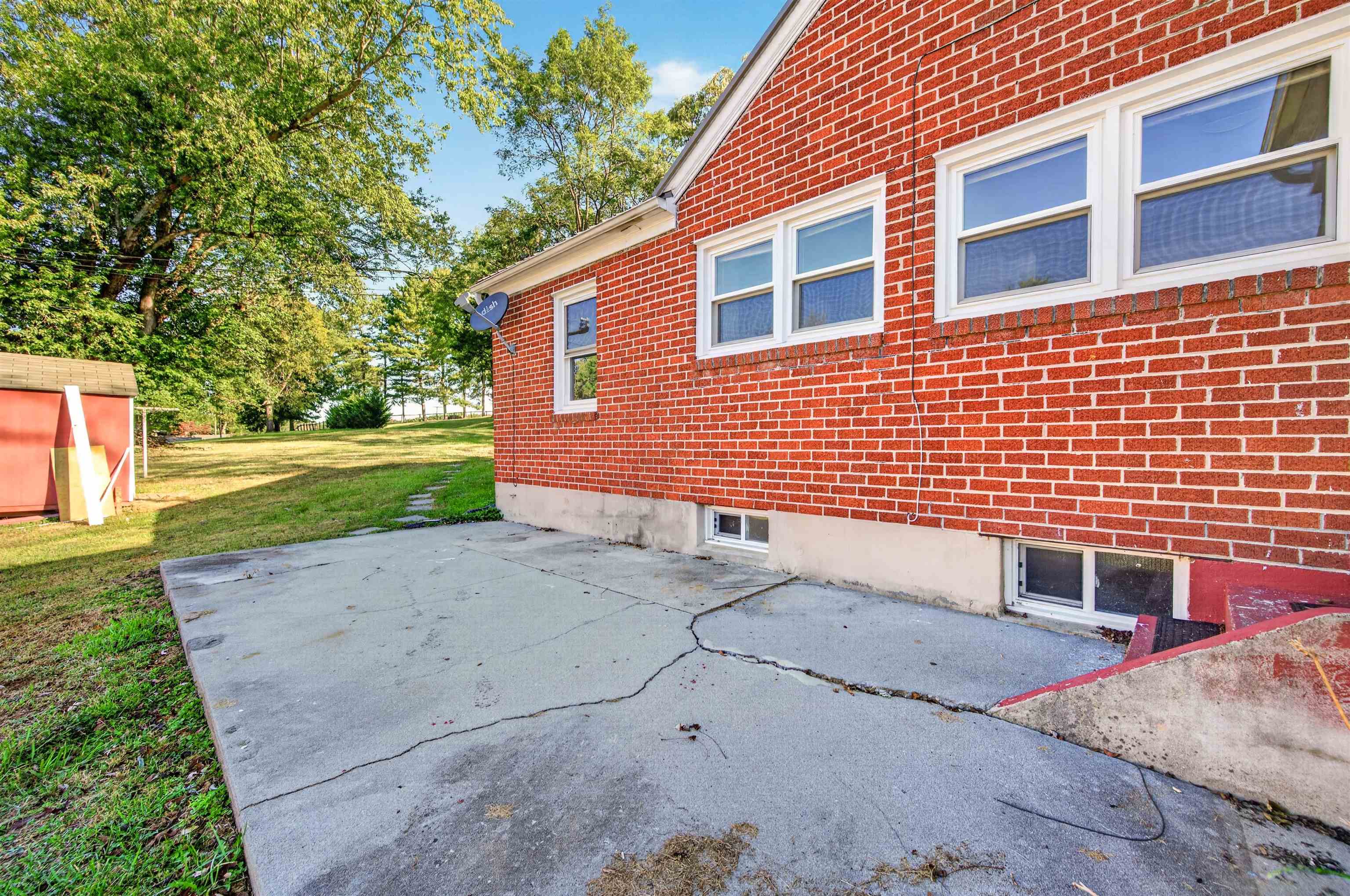 1725 Newbern Road Pulaski VA 24301