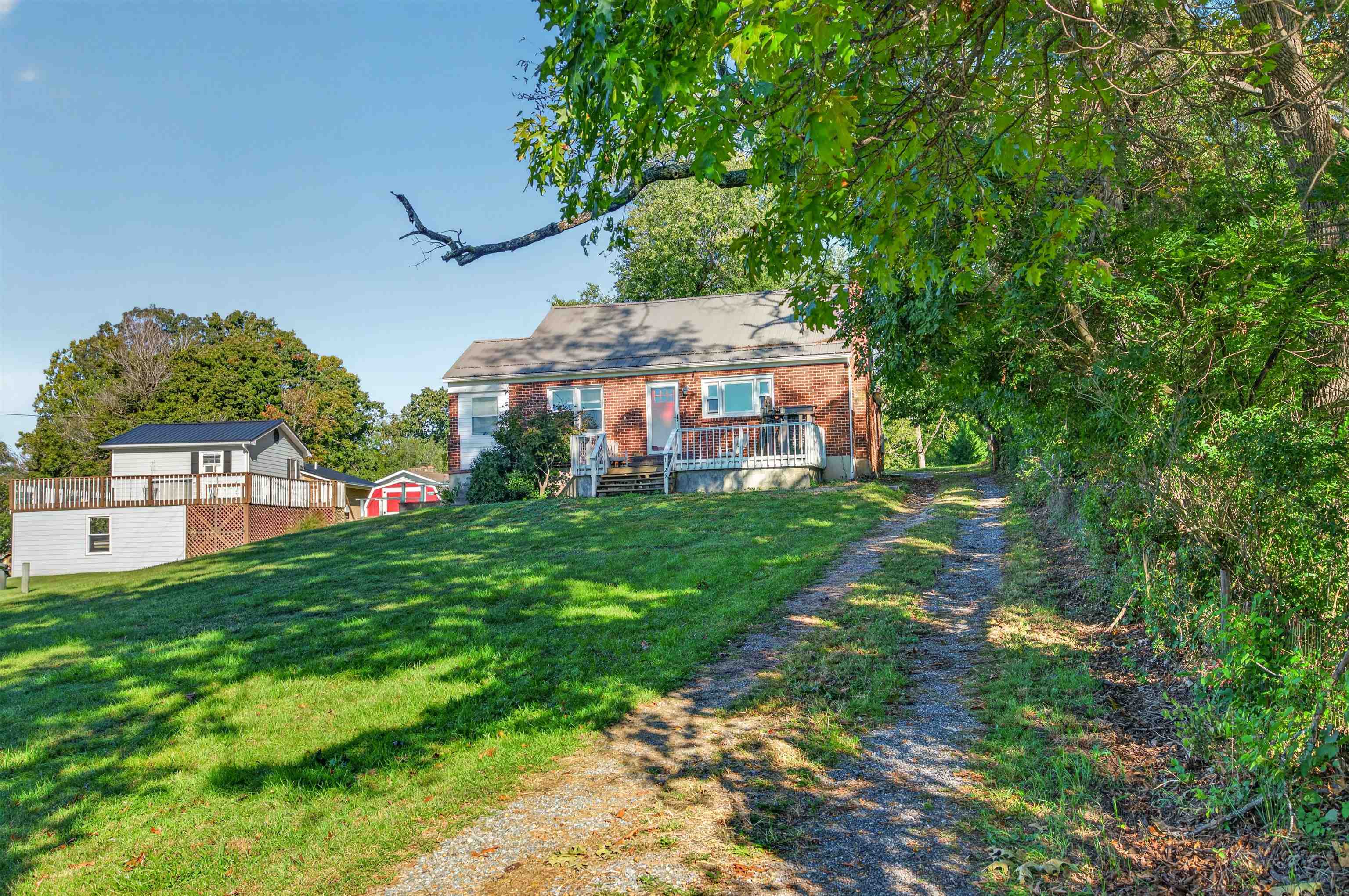 1725 Newbern Road Pulaski VA 24301