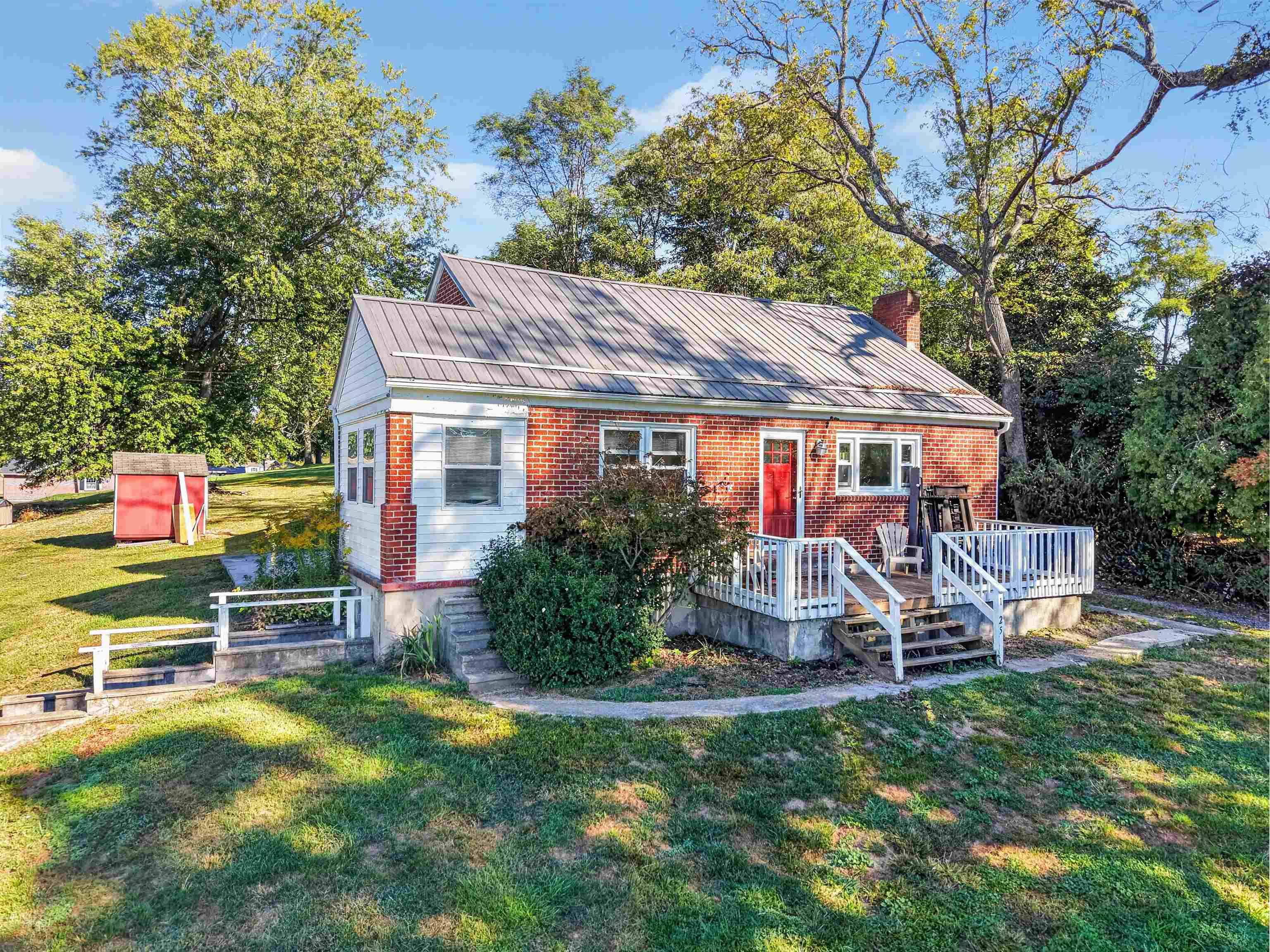 1725 Newbern Road Pulaski VA 24301