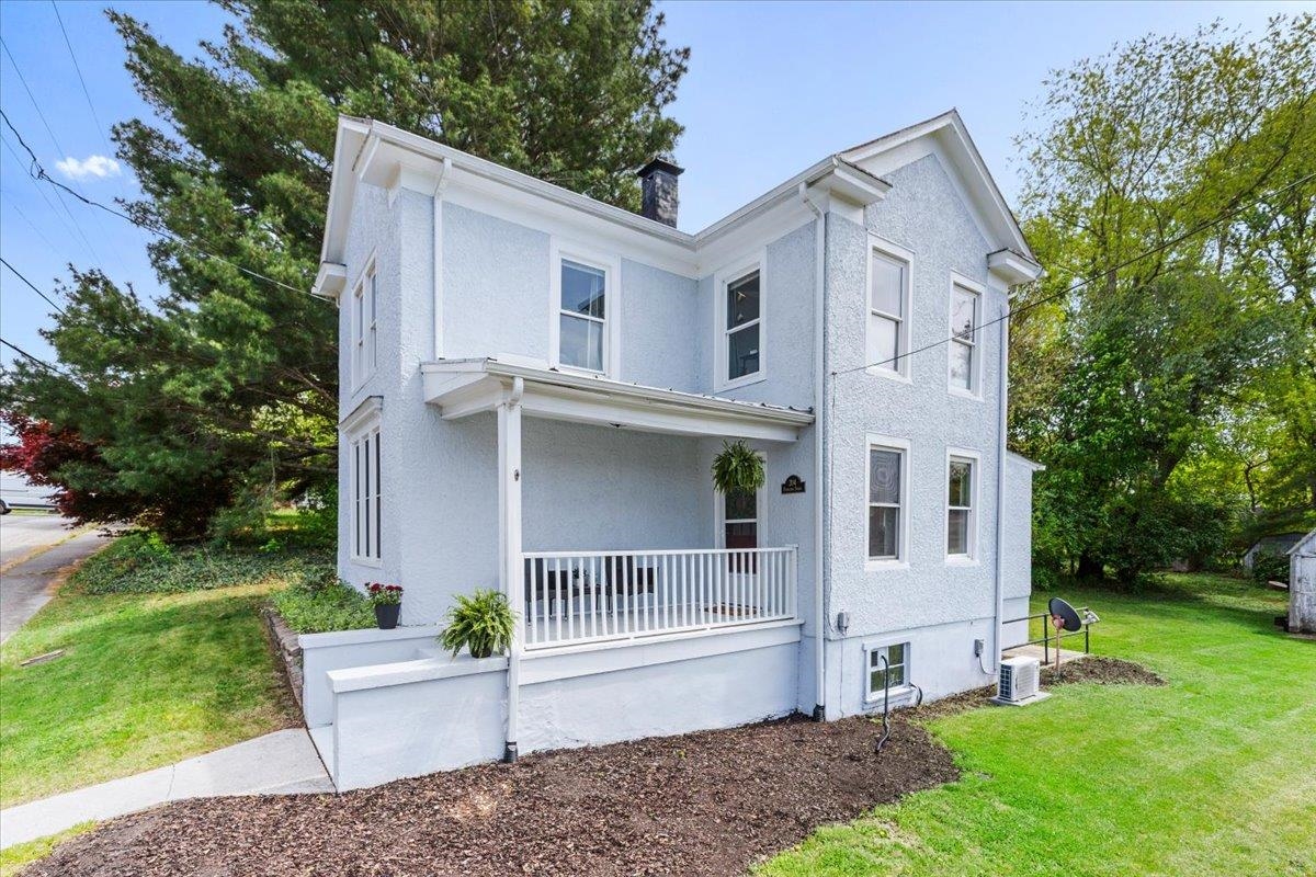 204 Pendleton Street Radford VA 24141