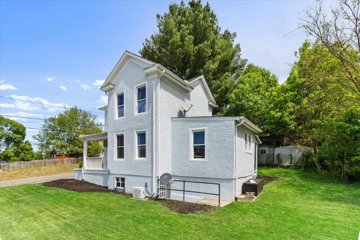 204 Pendleton Street Radford VA 24141