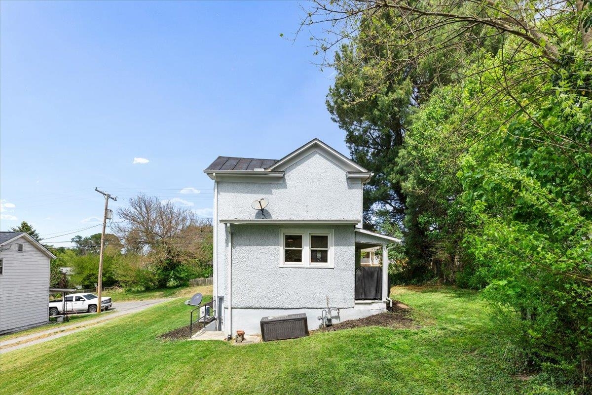 204 Pendleton Street Radford VA 24141