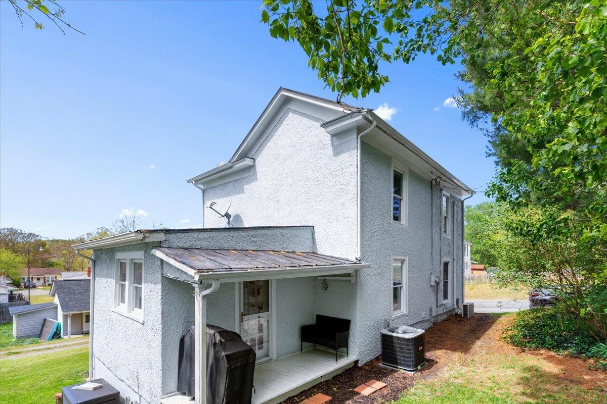 204 Pendleton Street Radford VA 24141