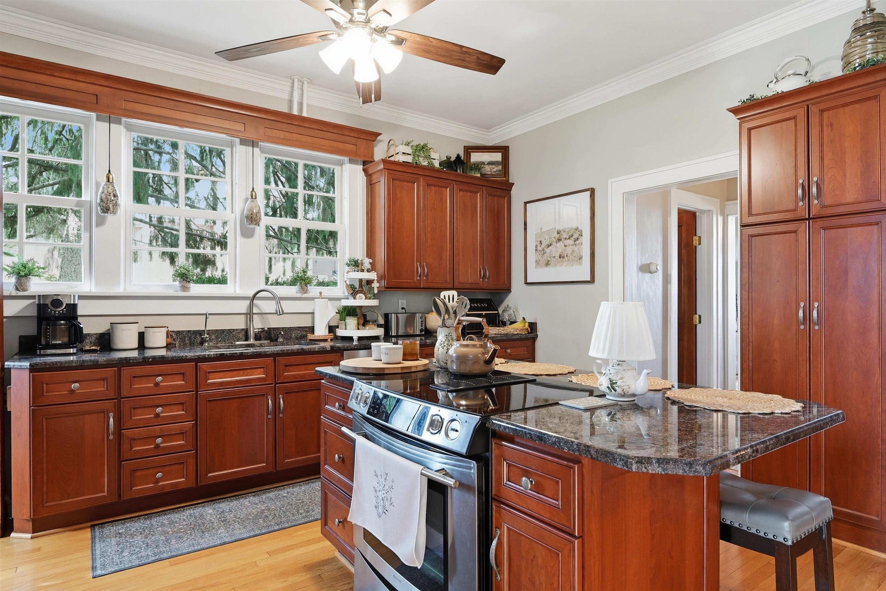 715 Oak Lane Radford VA 24141