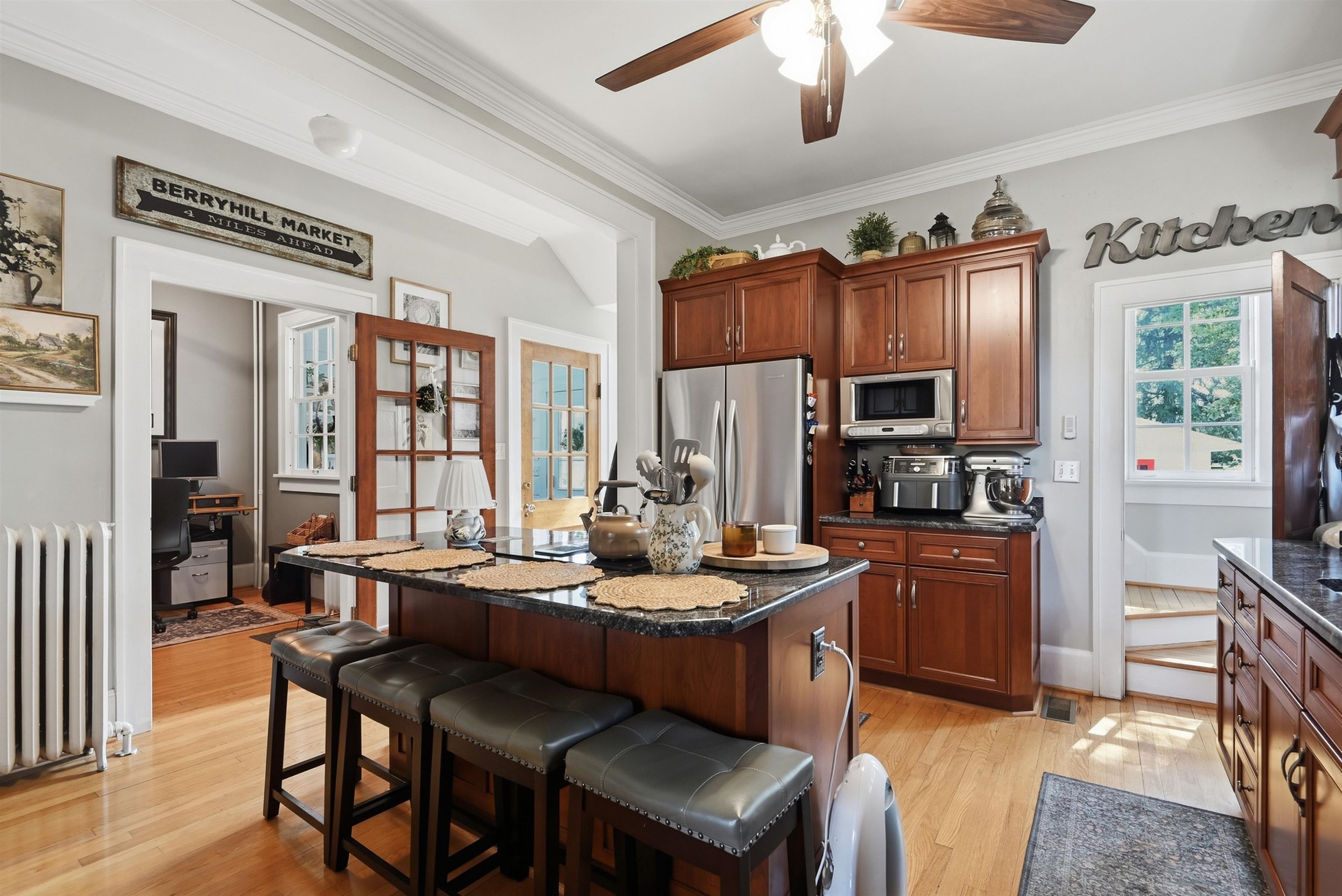 715 Oak Lane Radford VA 24141