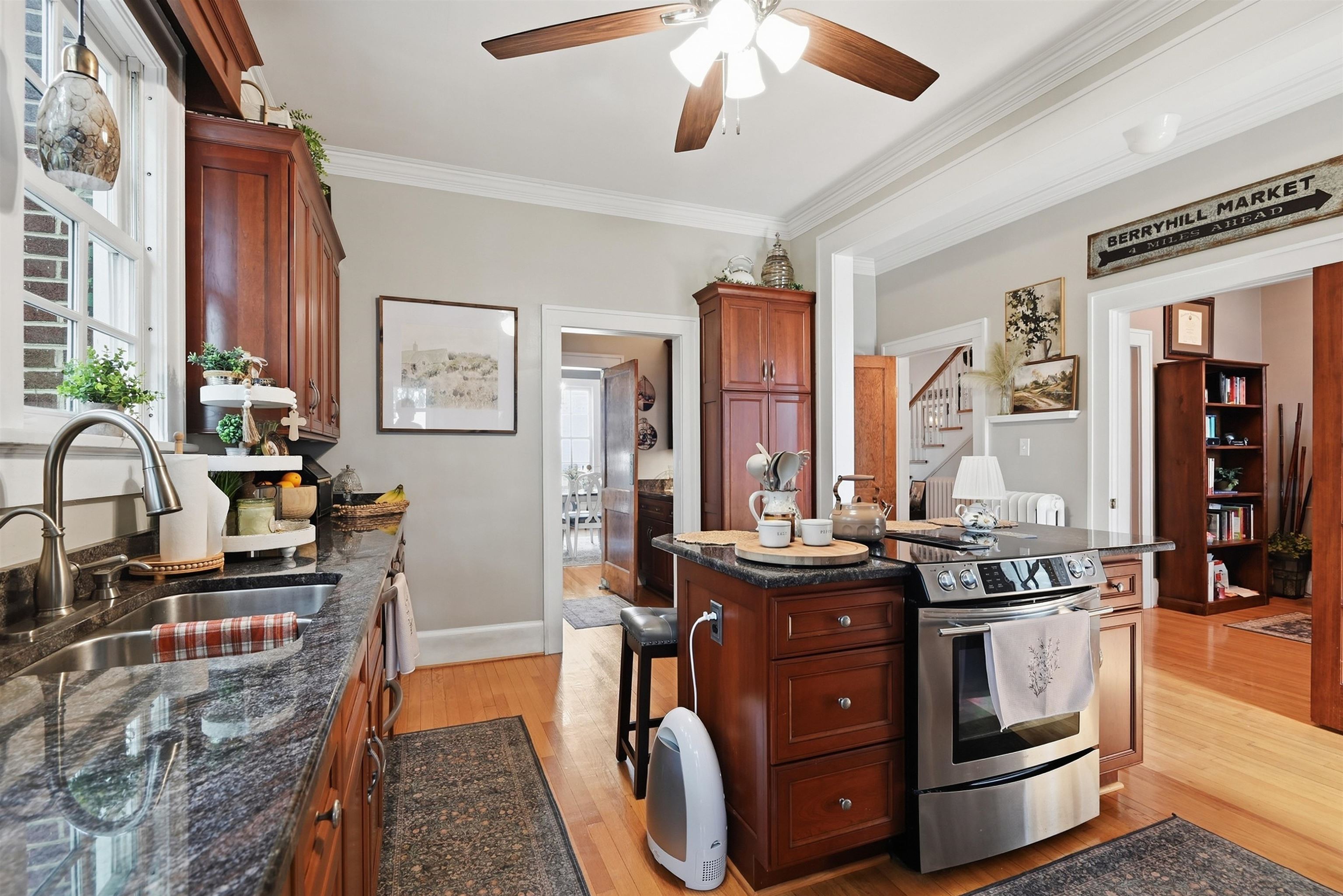 715 Oak Lane Radford VA 24141