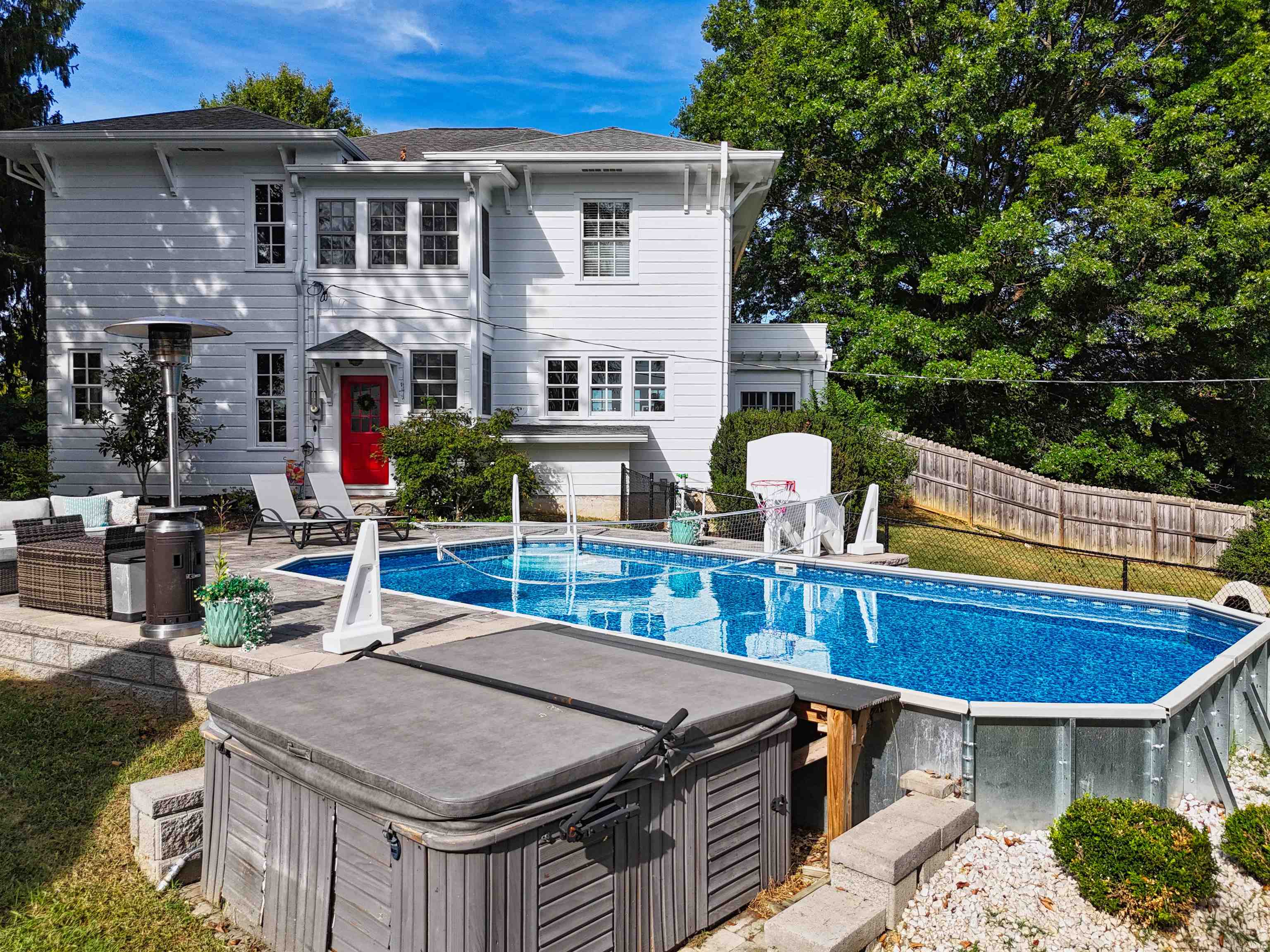 715 Oak Lane Radford VA 24141