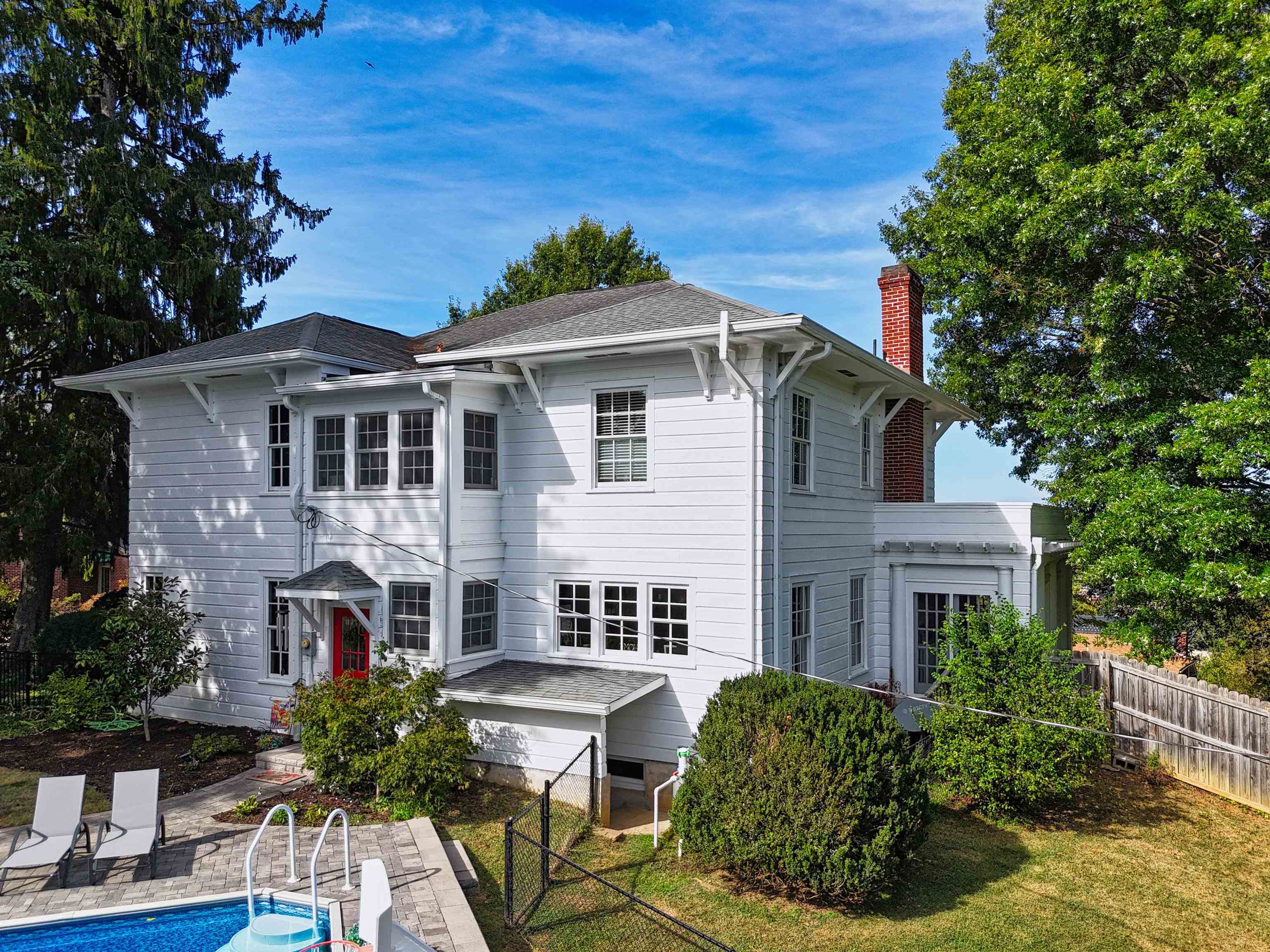 715 Oak Lane Radford VA 24141