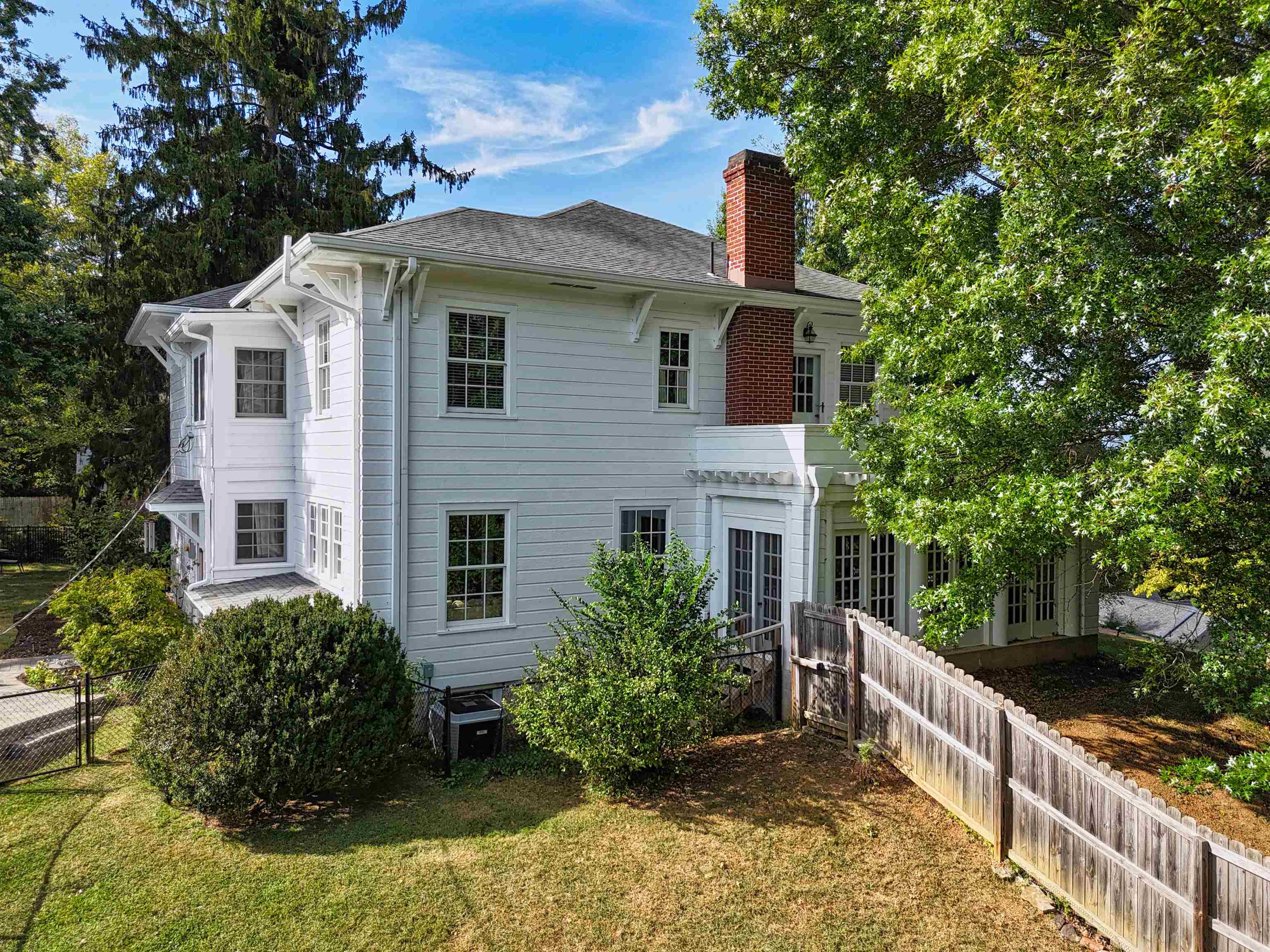 715 Oak Lane Radford VA 24141