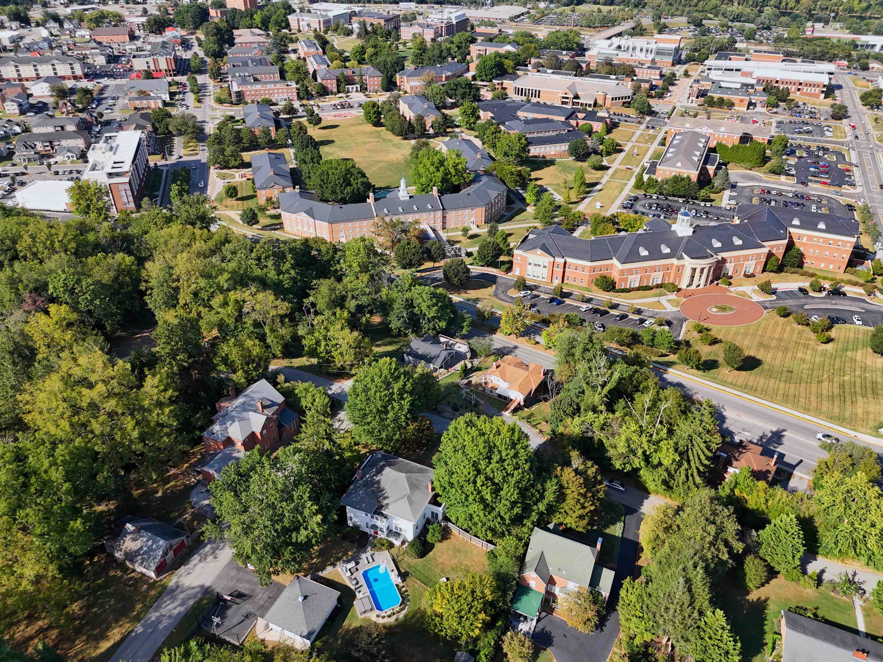 715 Oak Lane Radford VA 24141