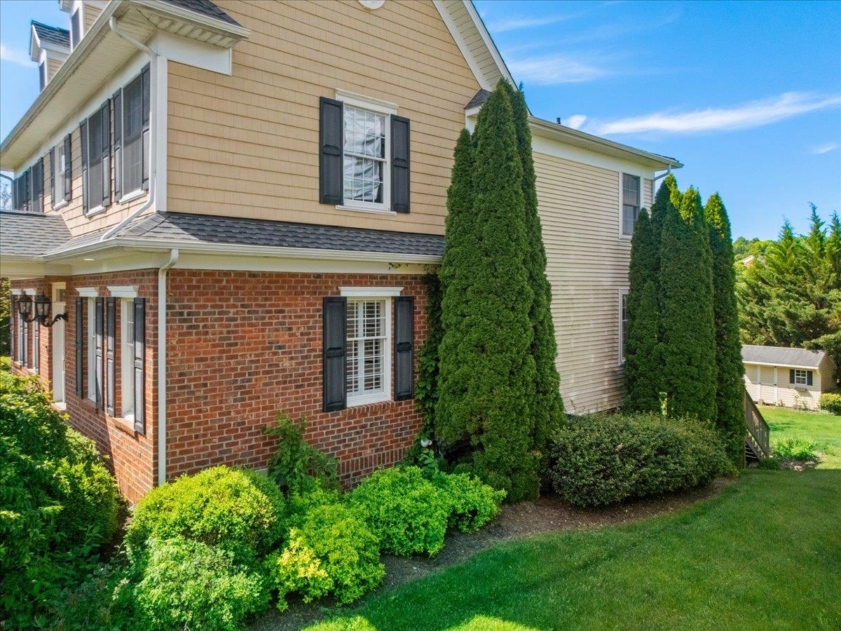 2213 Birch Leaf Lane Blacksburg VA 24060