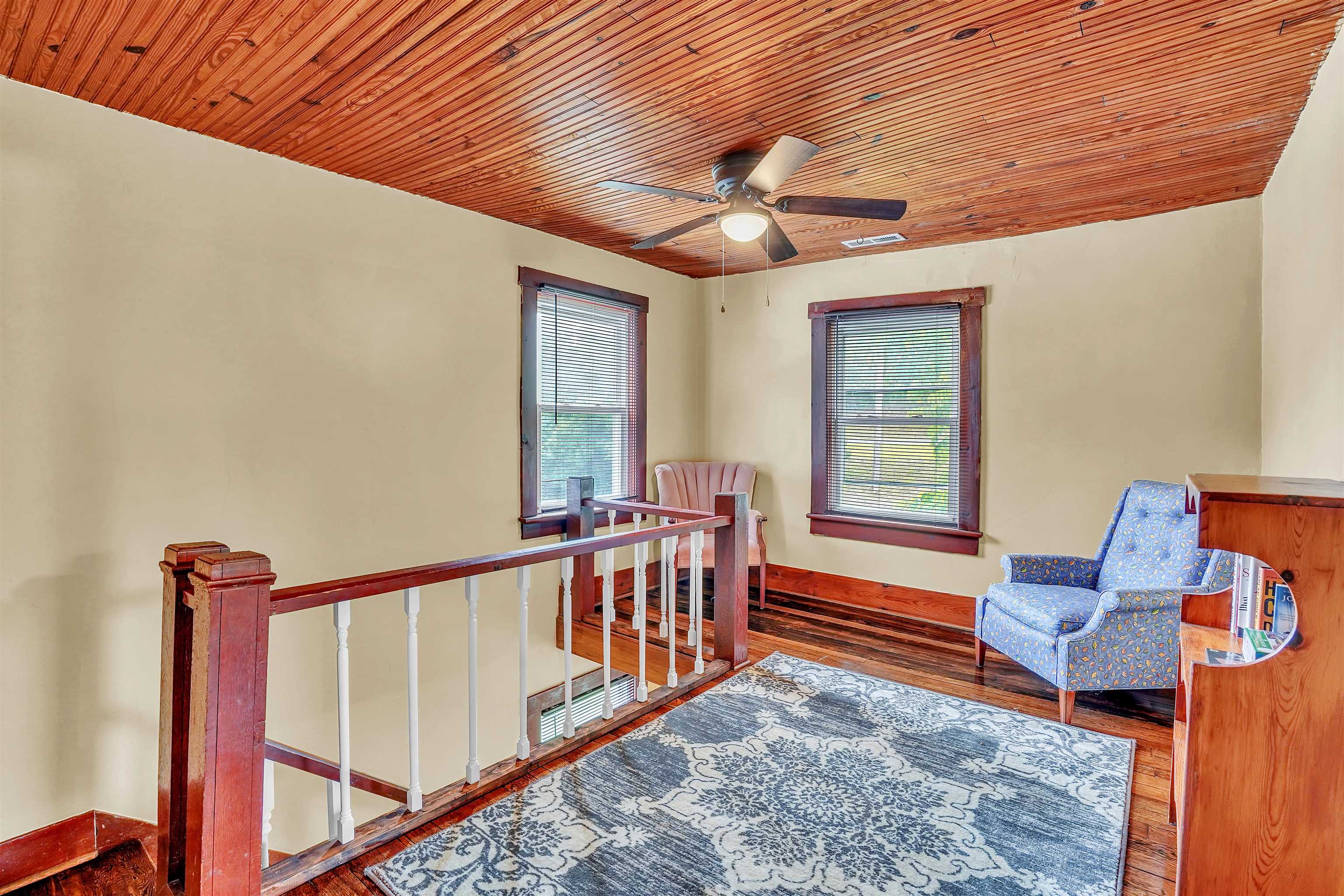 9048 Cumberland Gap Road New Castle VA 24127