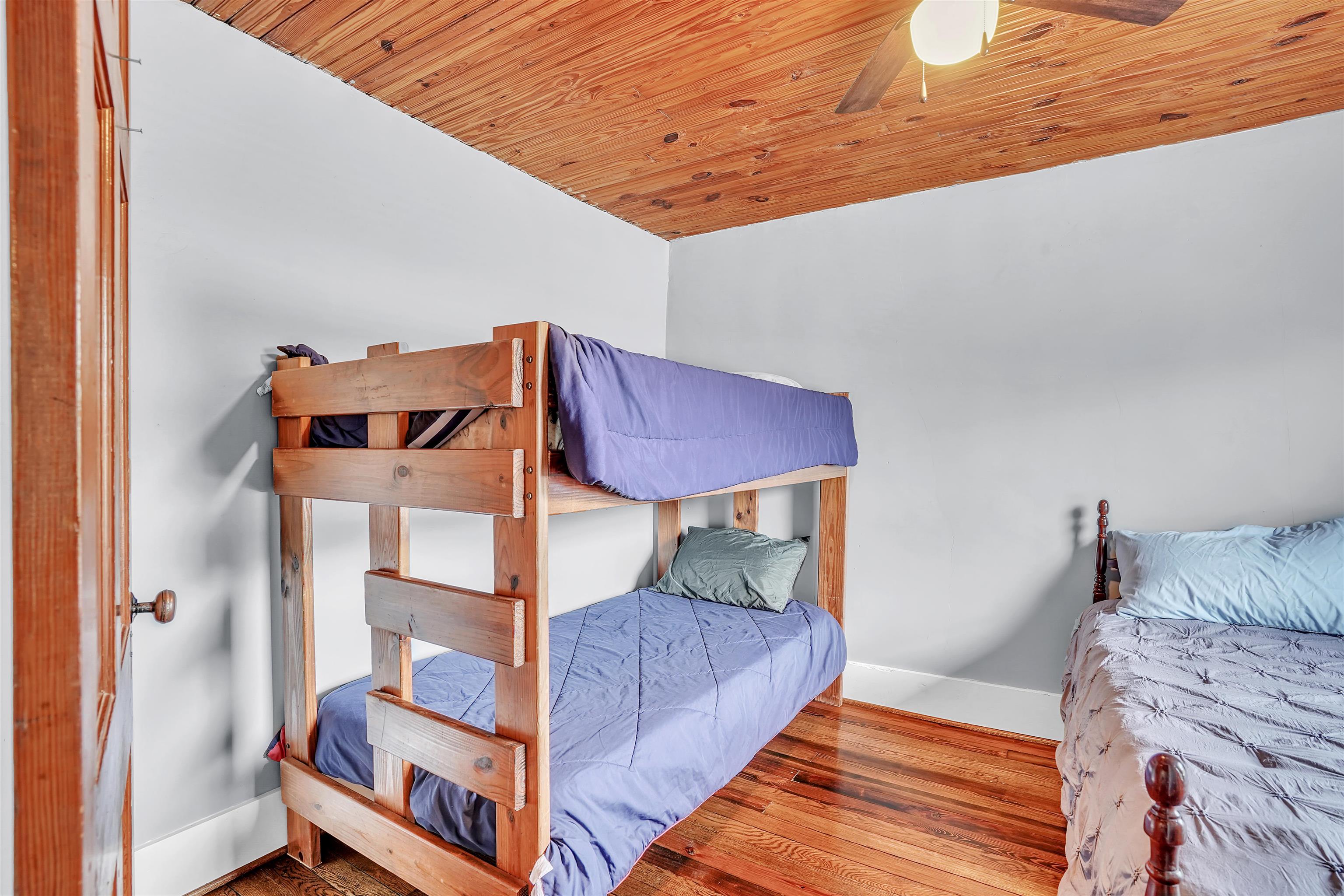 9048 Cumberland Gap Road New Castle VA 24127