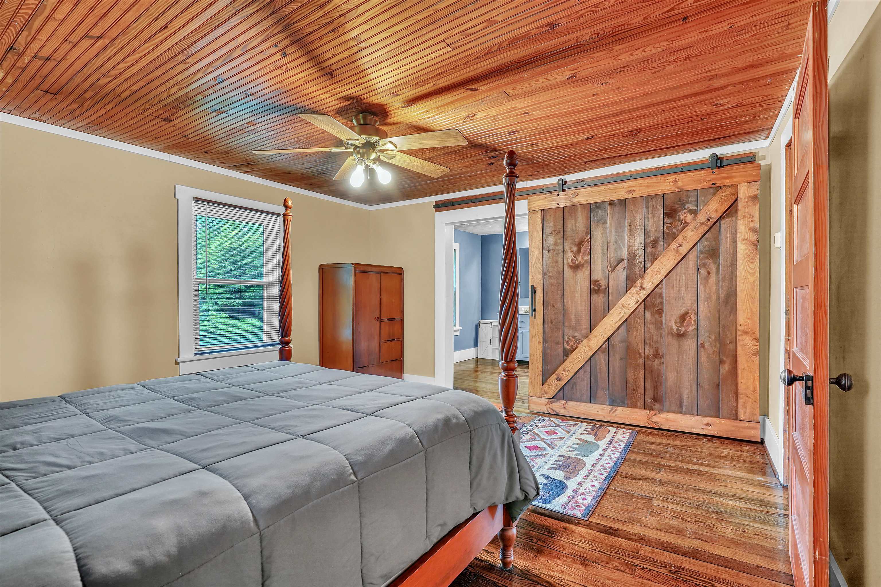 9048 Cumberland Gap Road New Castle VA 24127