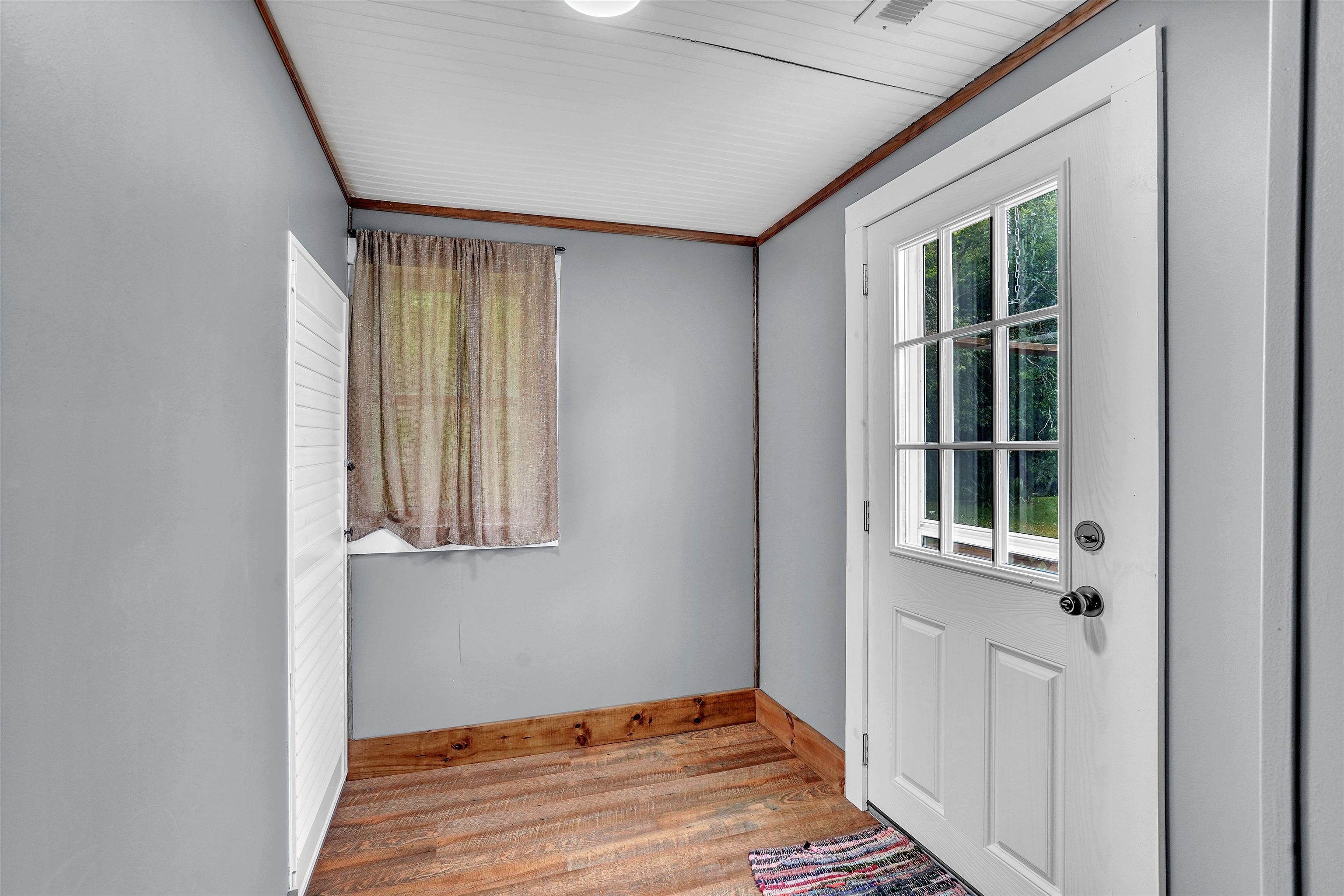 9048 Cumberland Gap Road New Castle VA 24127